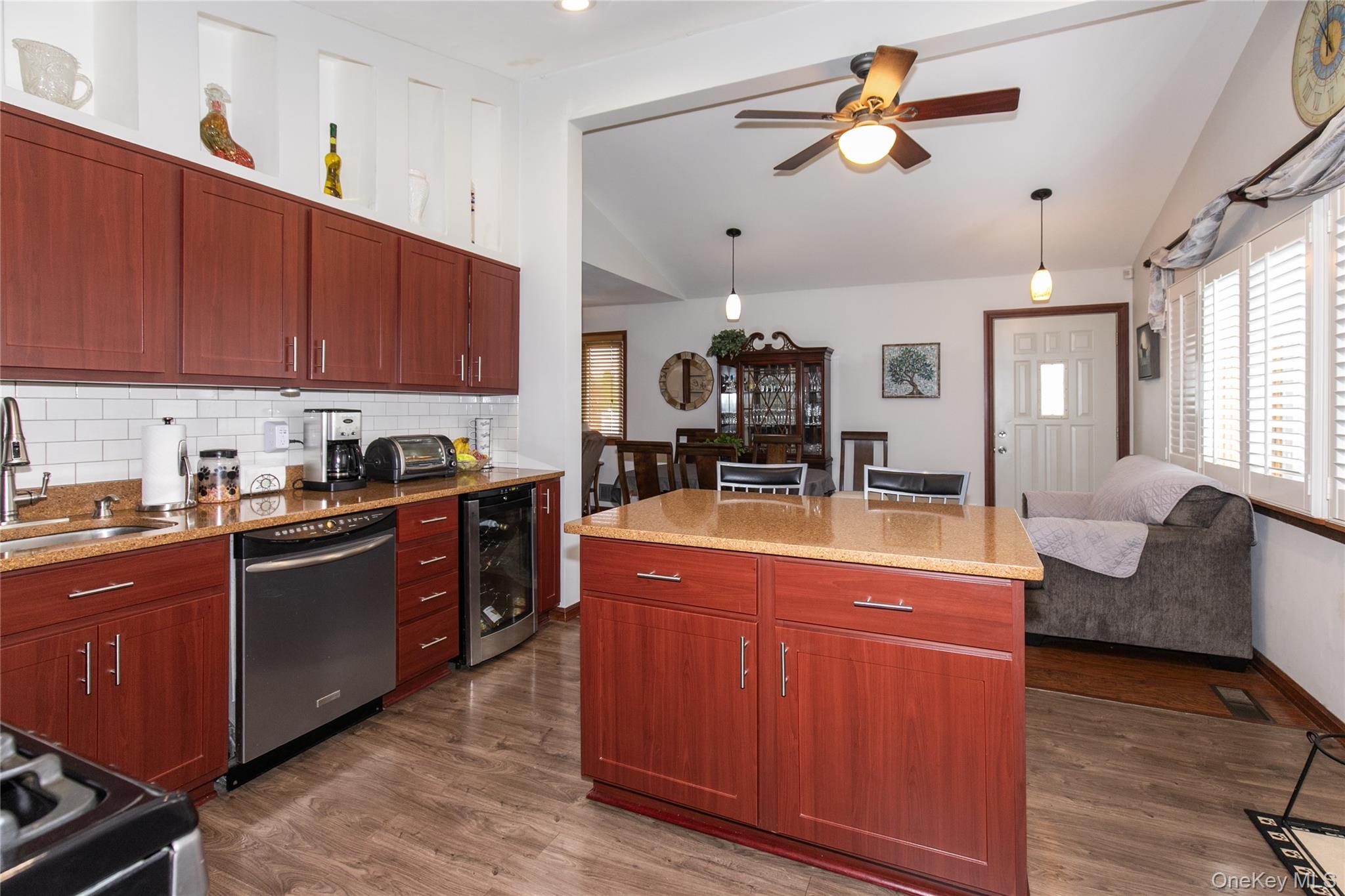 43 Pickwick Drive Property Photo 15