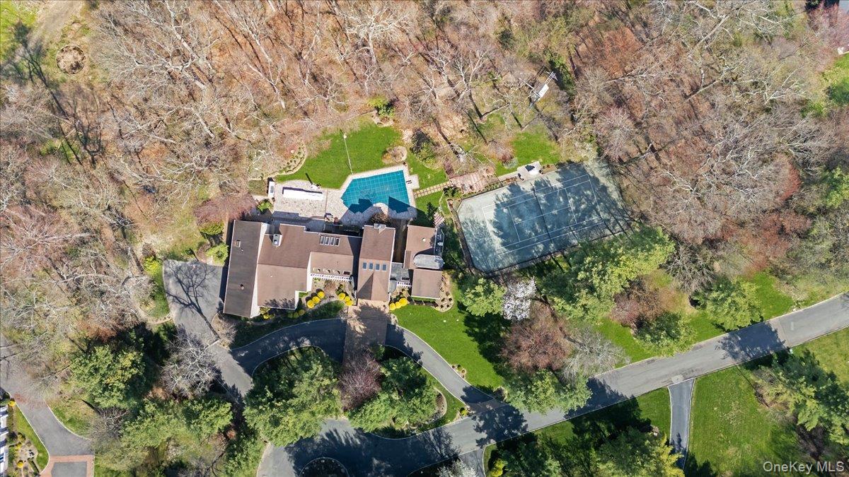 45 Coves Run Property Photo 4