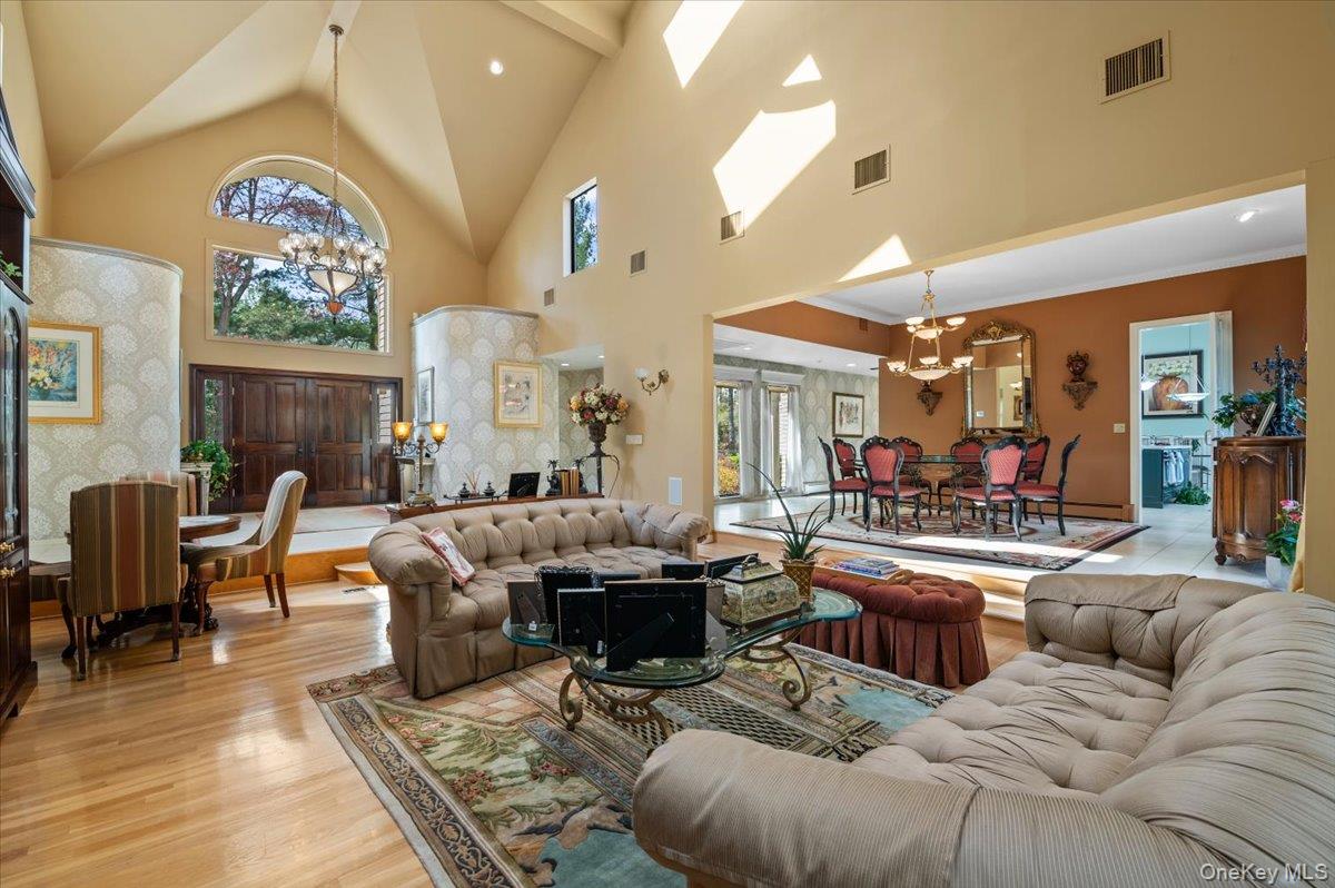 45 Coves Run Property Photo 6
