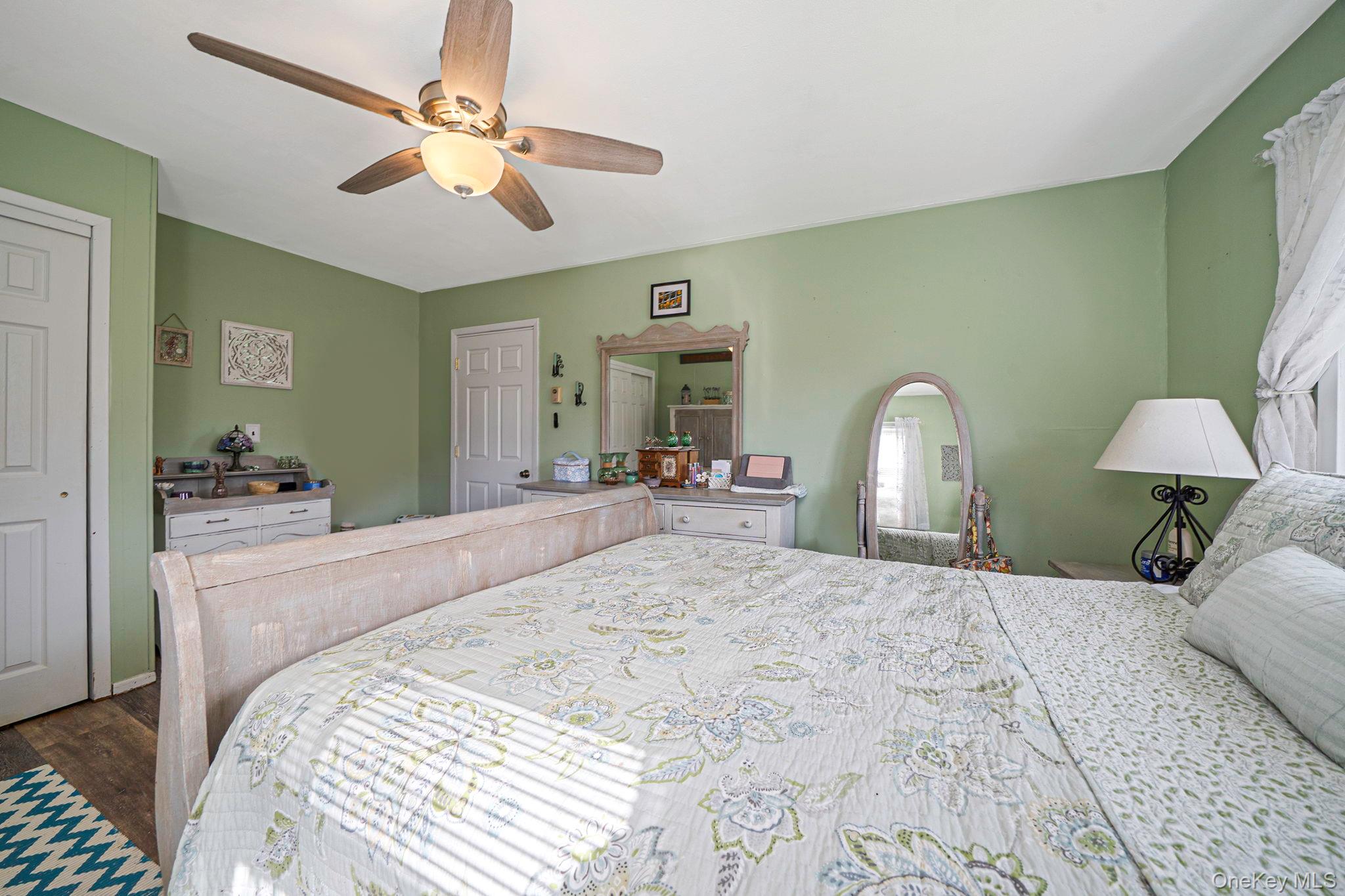 345 Ontario Street Property Photo 7