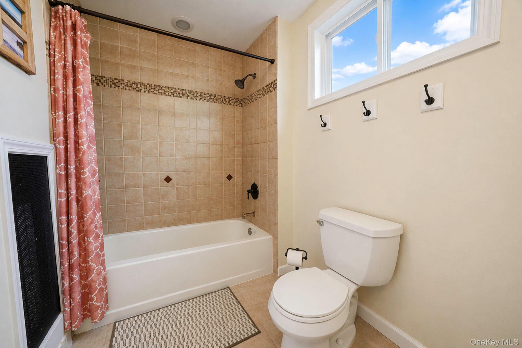 345 Ontario Street Property Photo 14