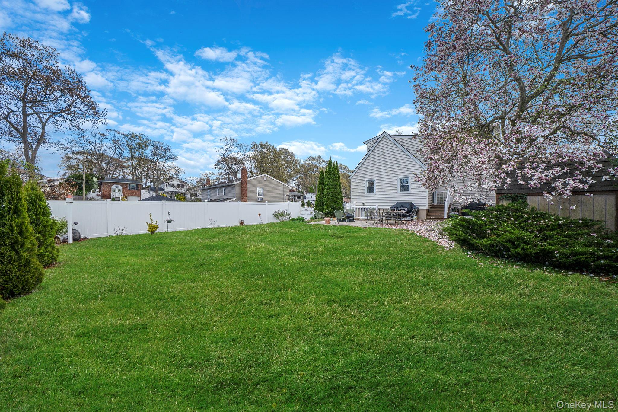 345 Ontario Street Property Photo 19