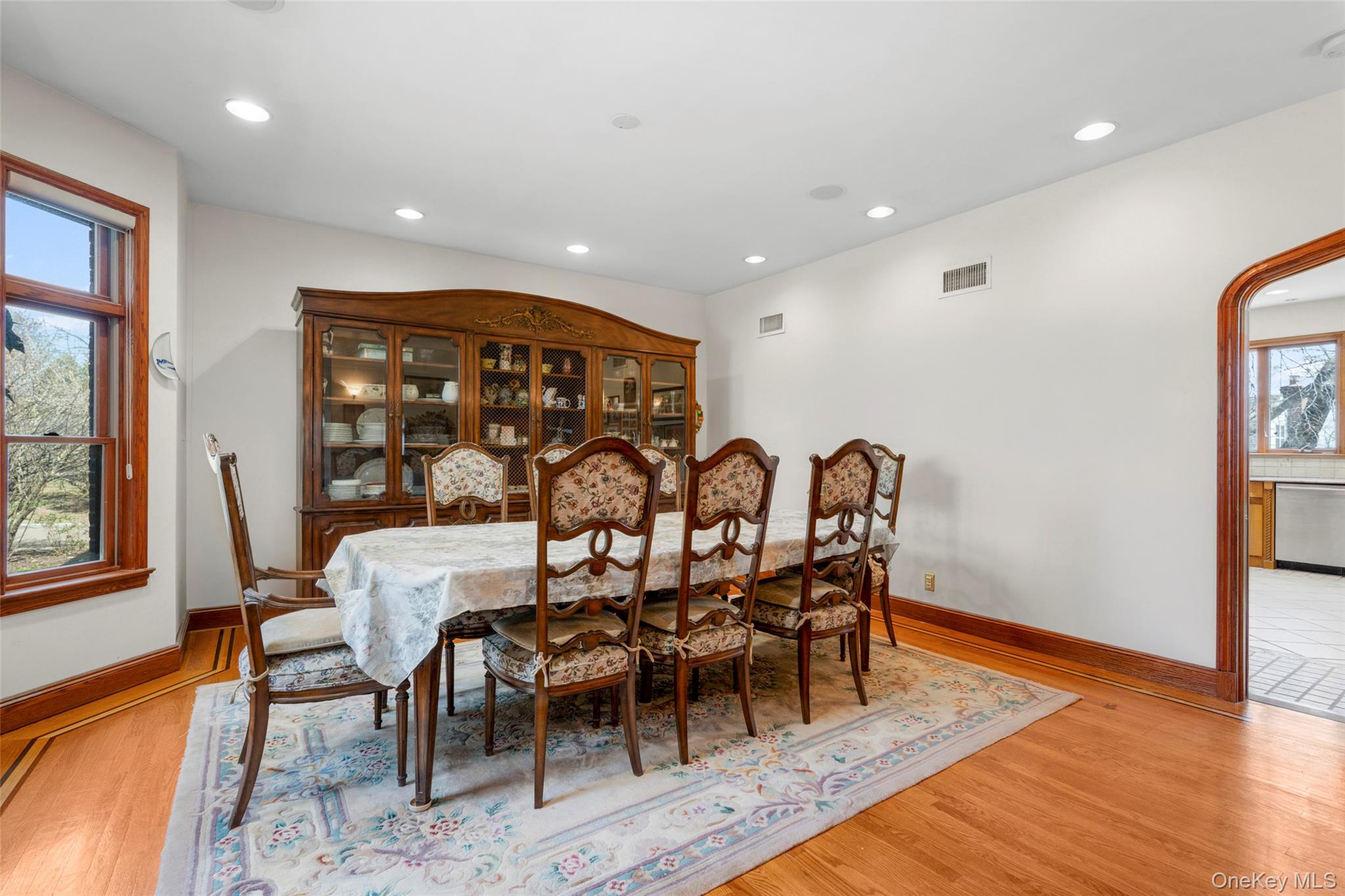 106 Carver Terrace Property Photo 6