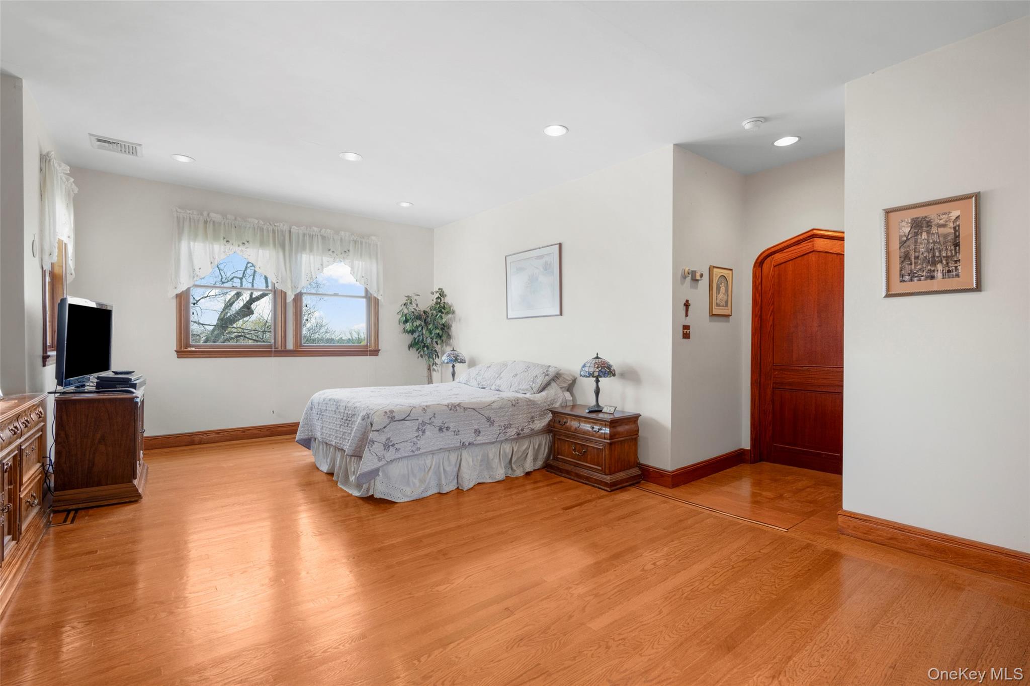 106 Carver Terrace Property Photo 14