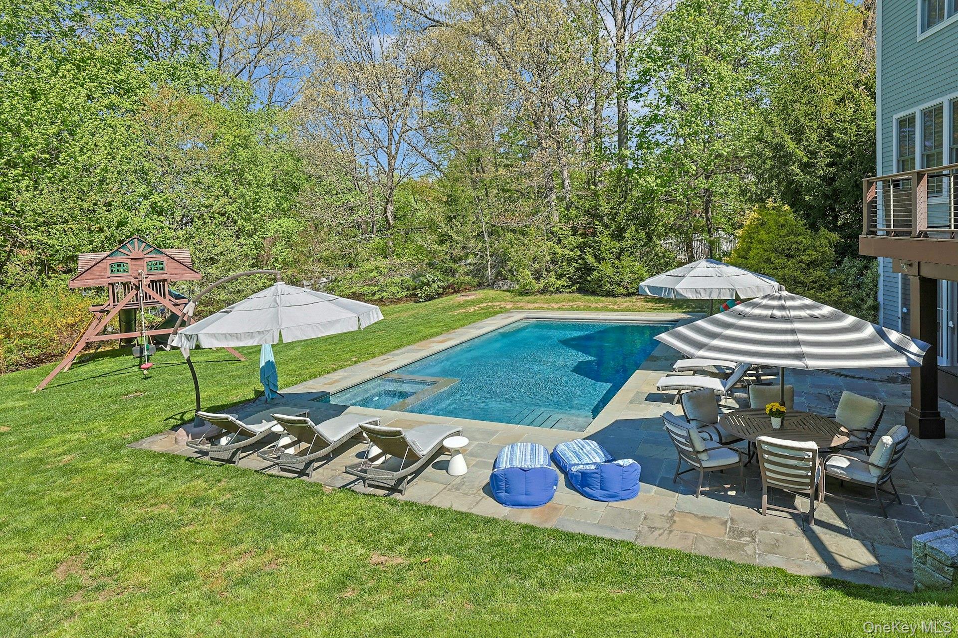 2 Emerald Woods Property Photo 34