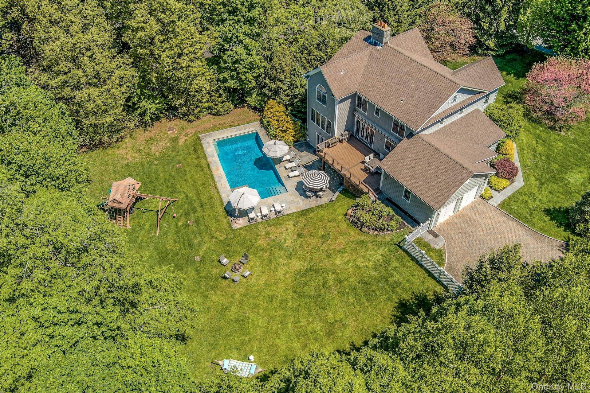 2 Emerald Woods Property Photo 37