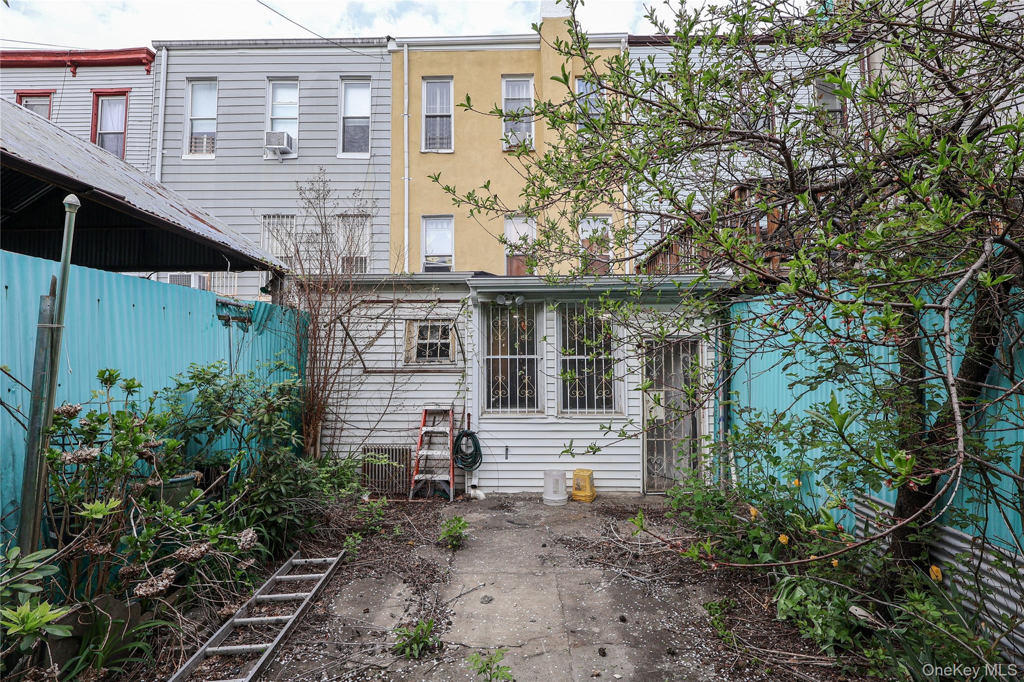 276 Woodbine Street Property Photo 23