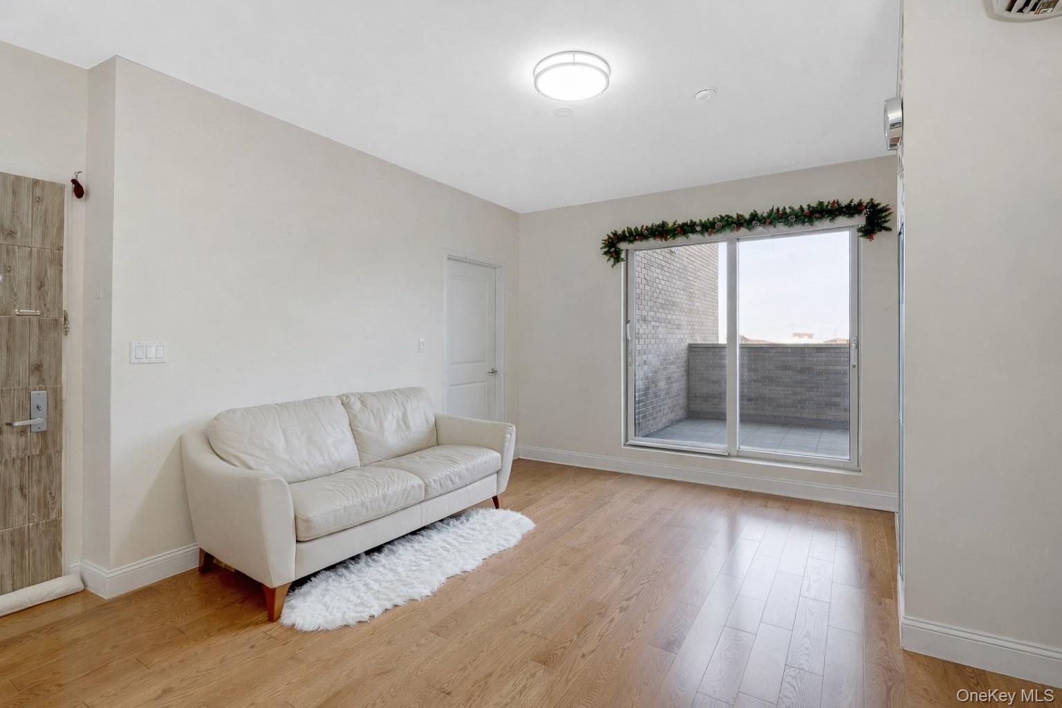 2068 Ocean Avenue 8a Property Photo 1