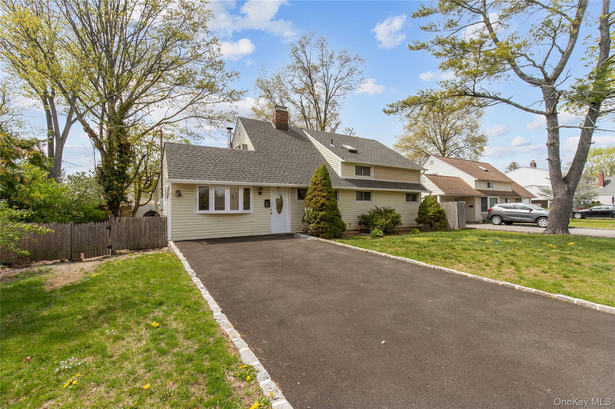 28 Apollo Lane Property Photo 3