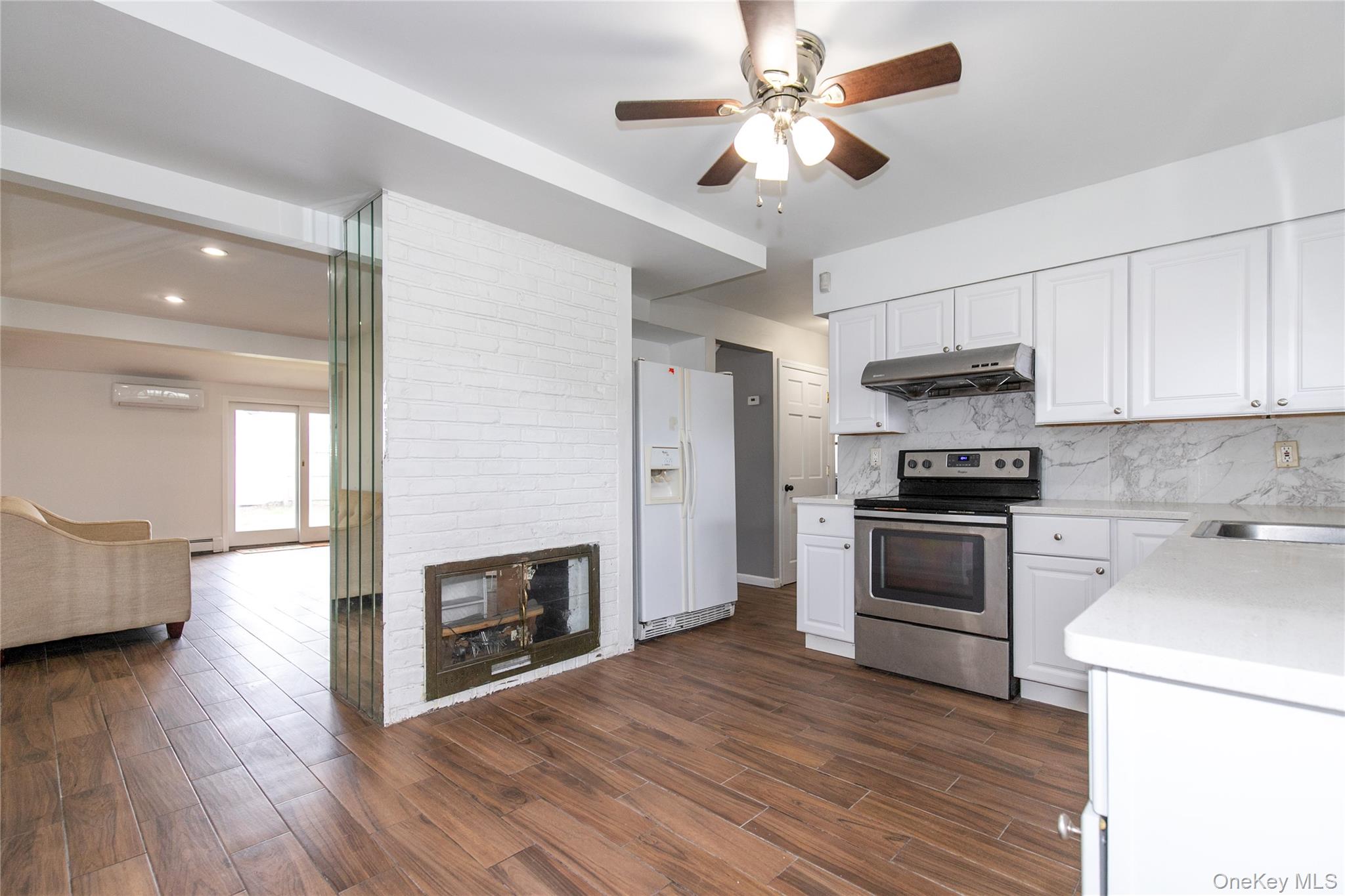 28 Apollo Lane Property Photo 7