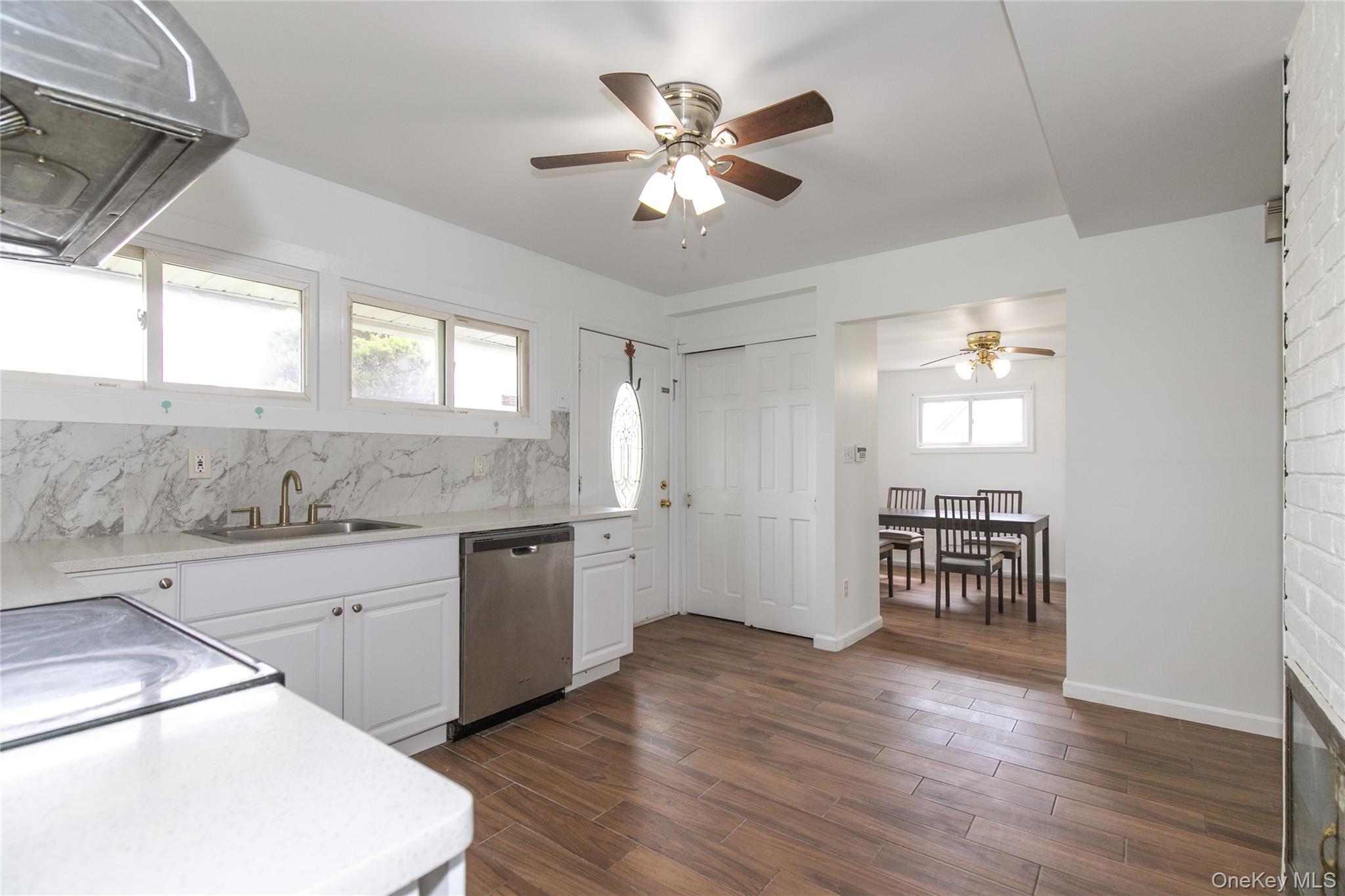 28 Apollo Lane Property Photo 24