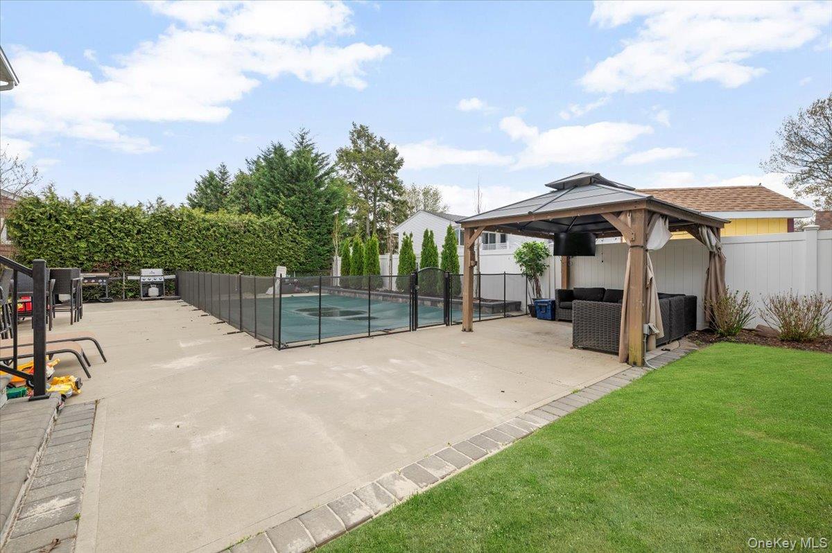 111 Charles Street B Property Photo 45