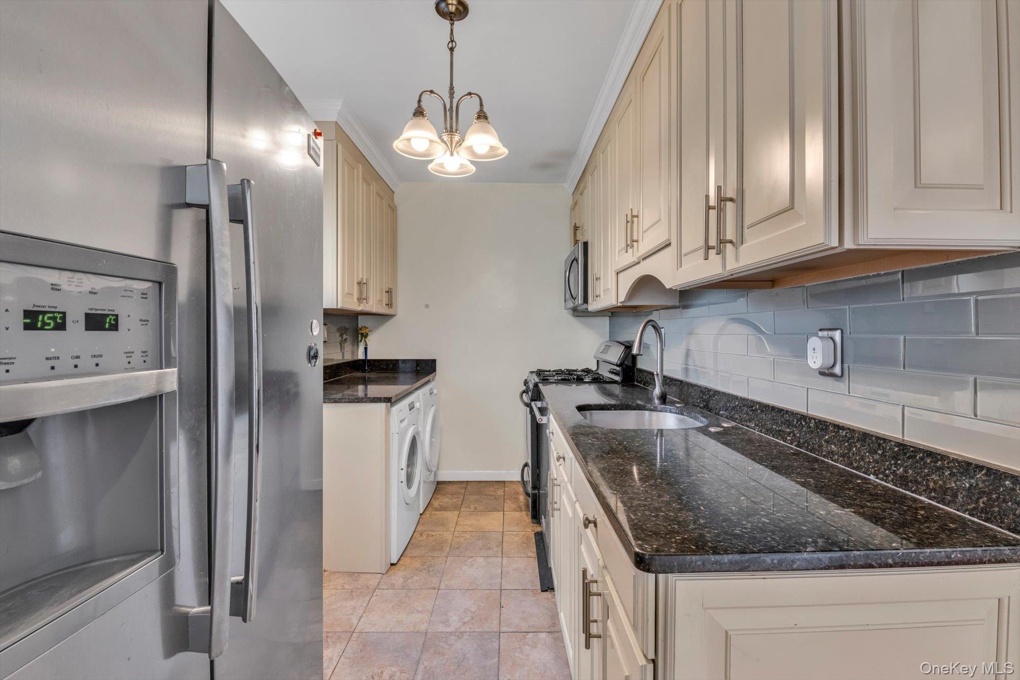 255-10 61st Avenue #3-907 Property Photo 6