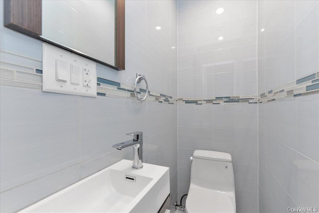 144-44 73rd Avenue Property Photo 16