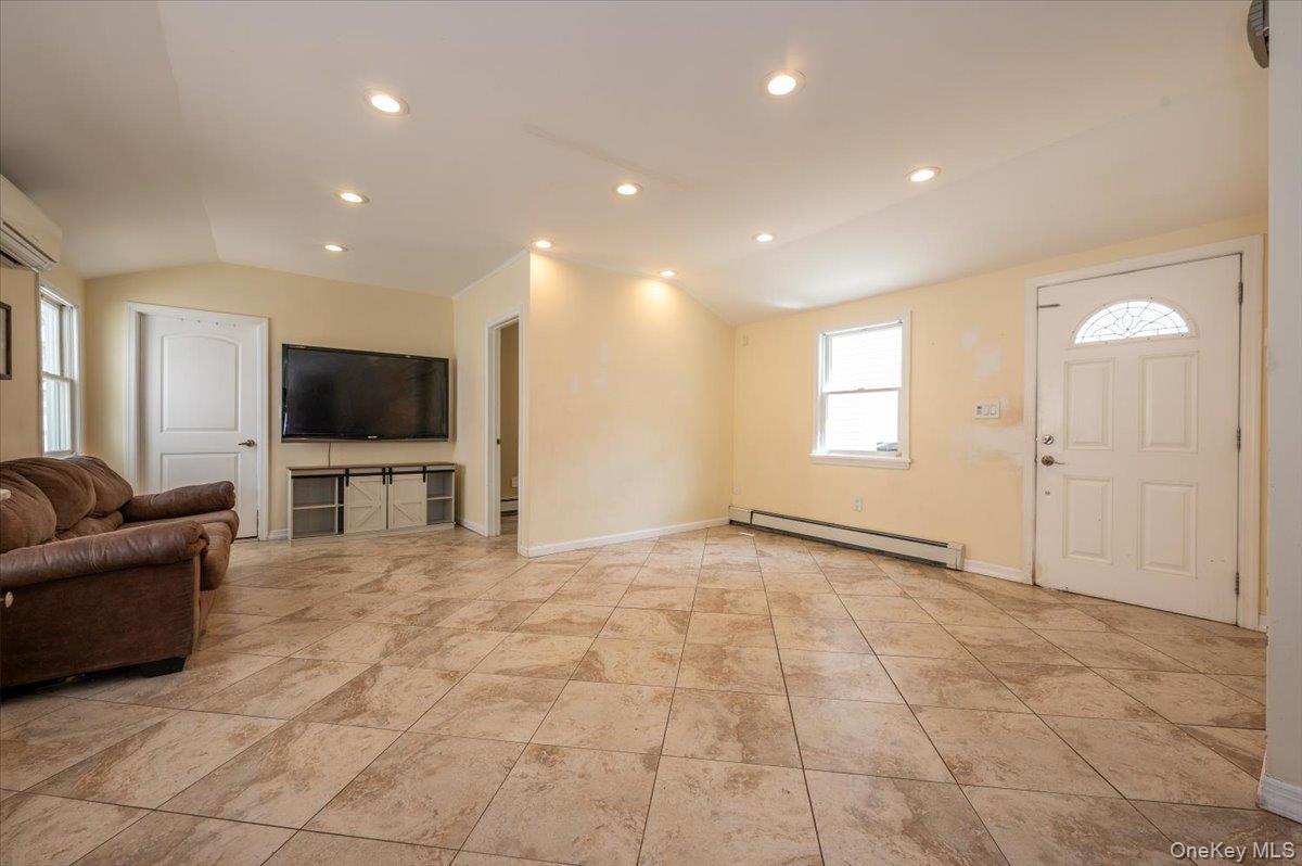 64d Edgewater Park 64d Property Photo 3