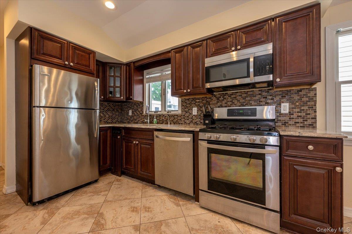 64d Edgewater Park 64d Property Photo 7