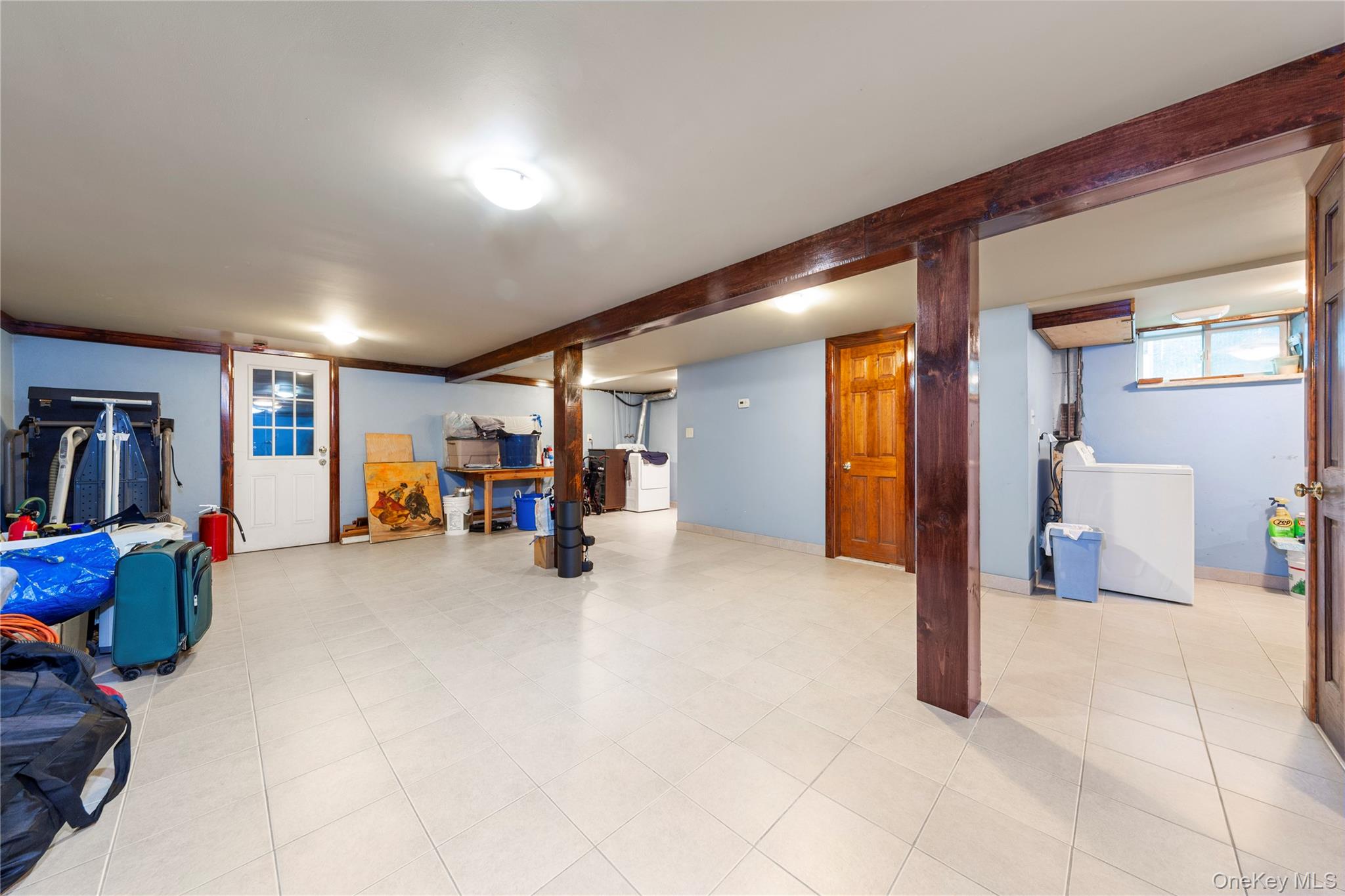 204-19 46 Road Property Photo 11