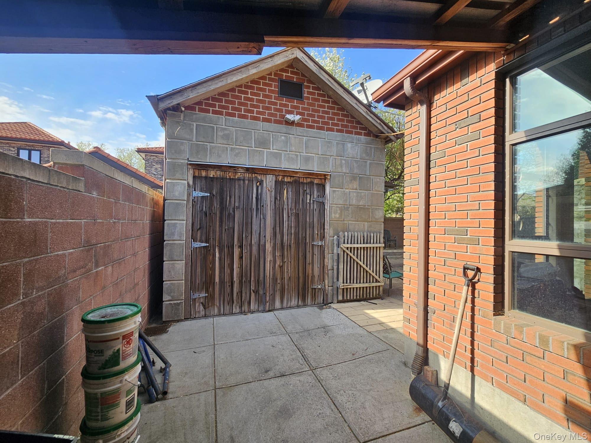 204-19 46 Road Property Photo 21