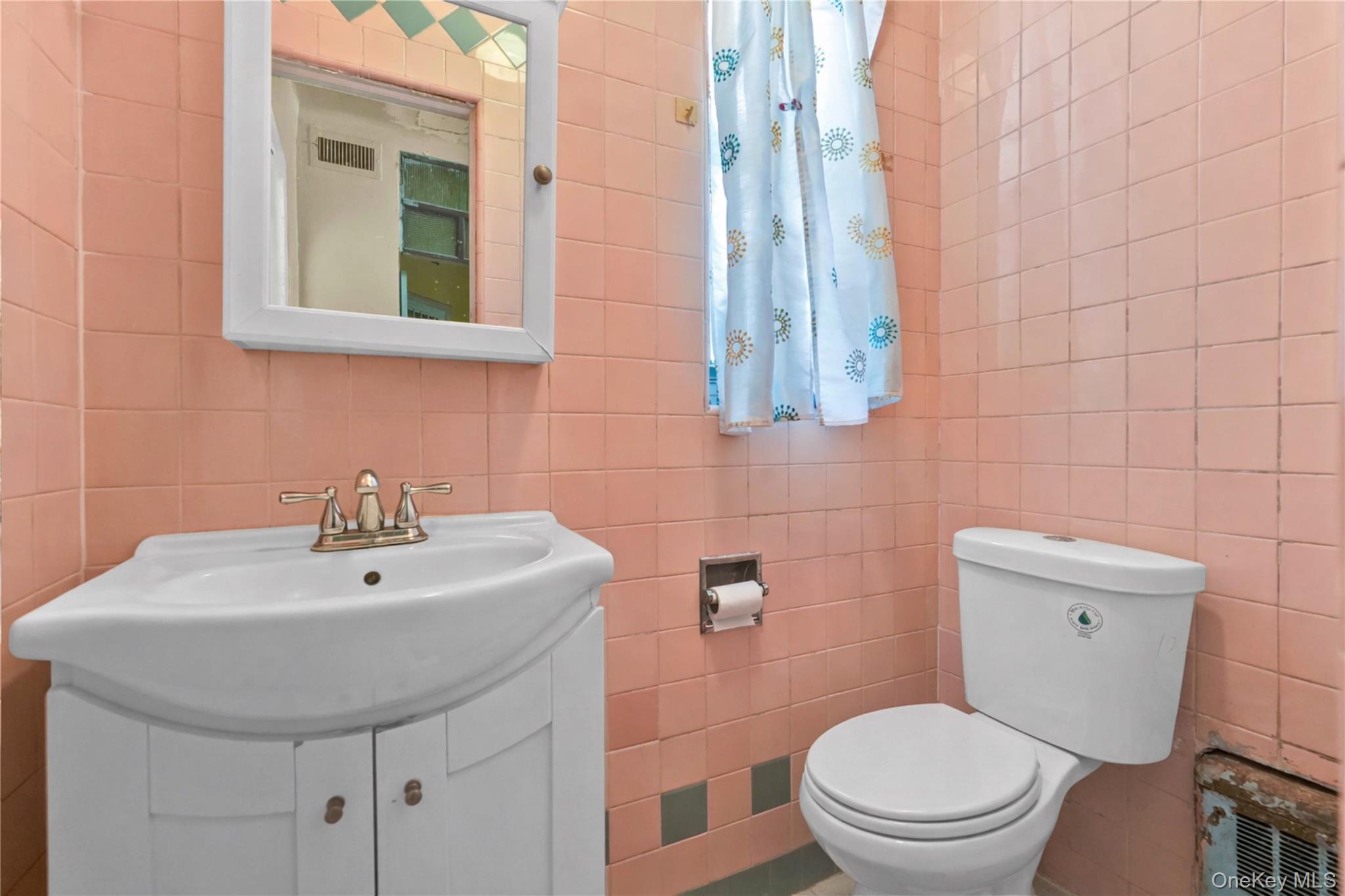 224 E 55th Street Property Photo 12