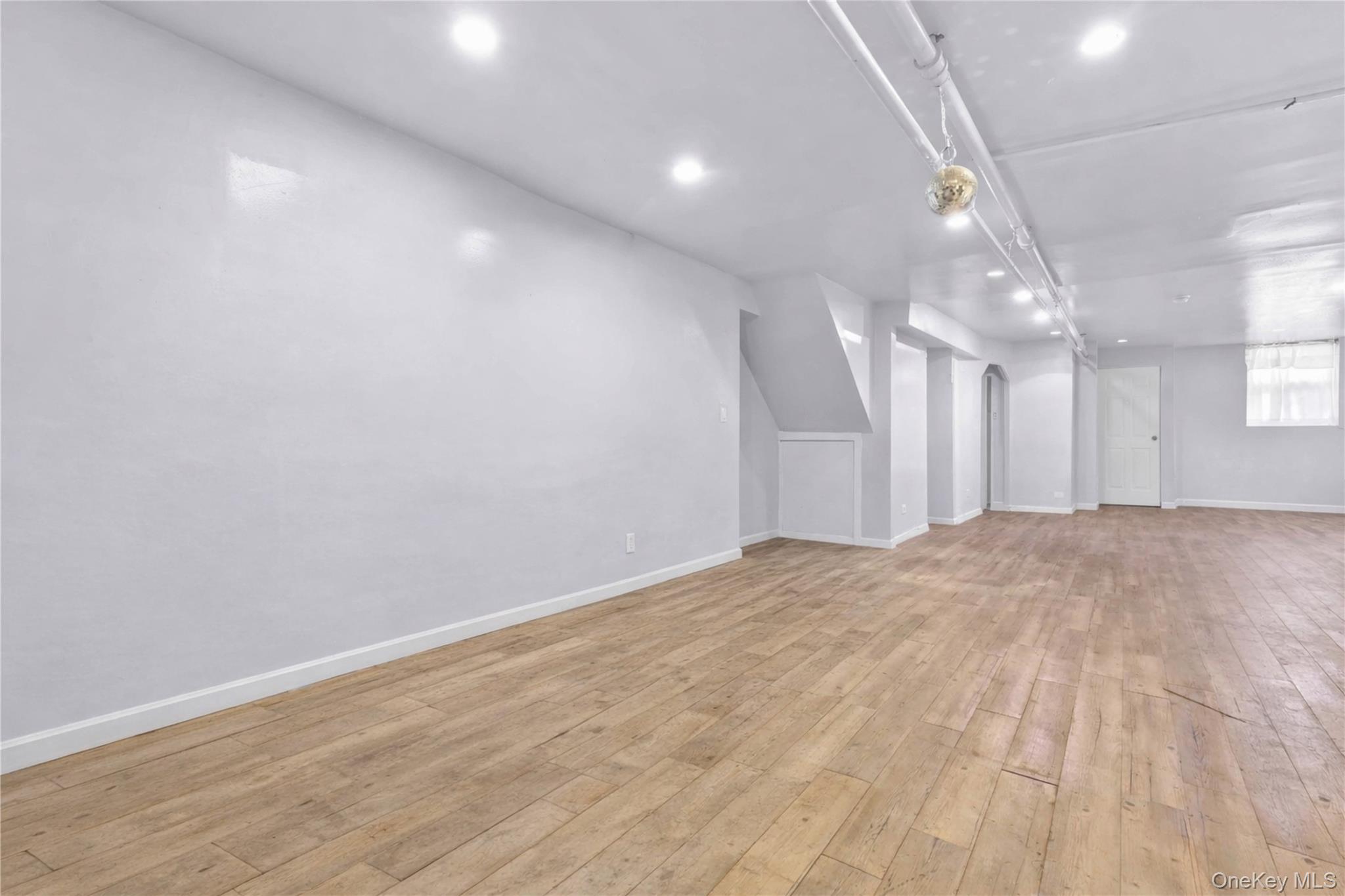 224 E 55th Street Property Photo 23
