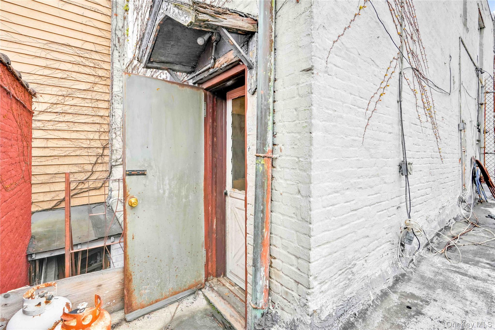 224 E 55th Street Property Photo 30
