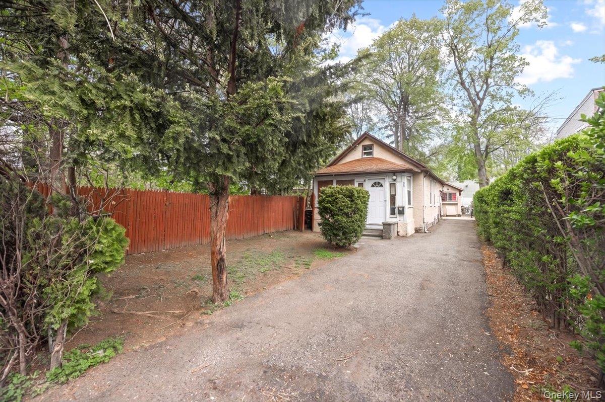 8 Geyser Place Property Photo 4