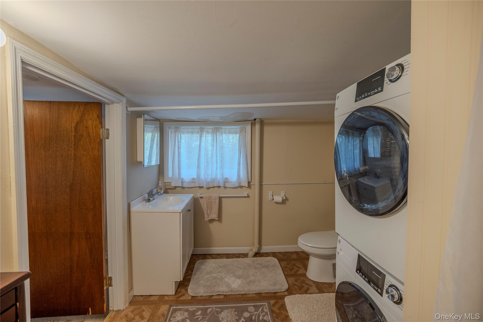 11 Kemble Avenue Property Photo 12