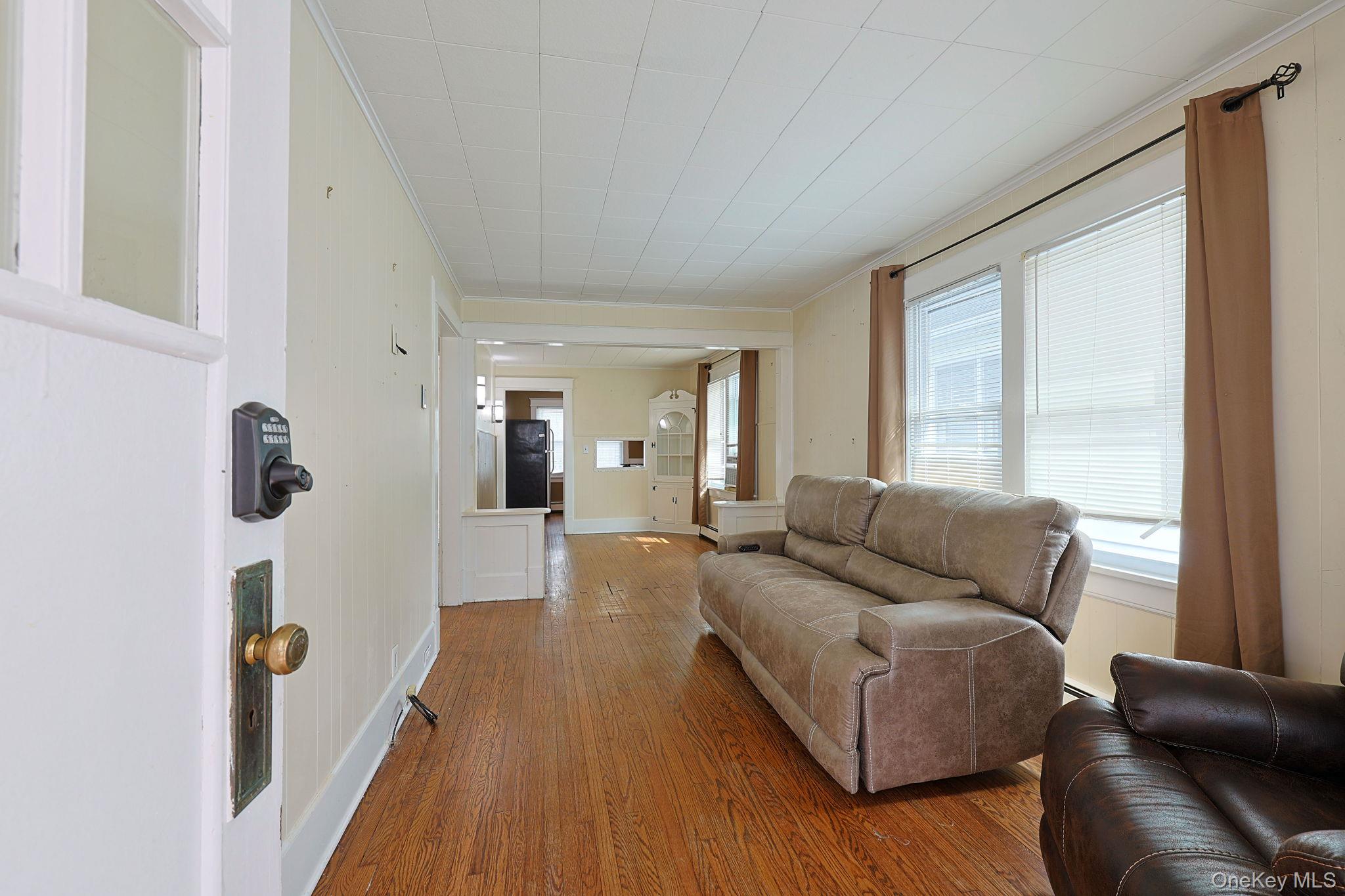 48 Thompson Street Property Photo 8