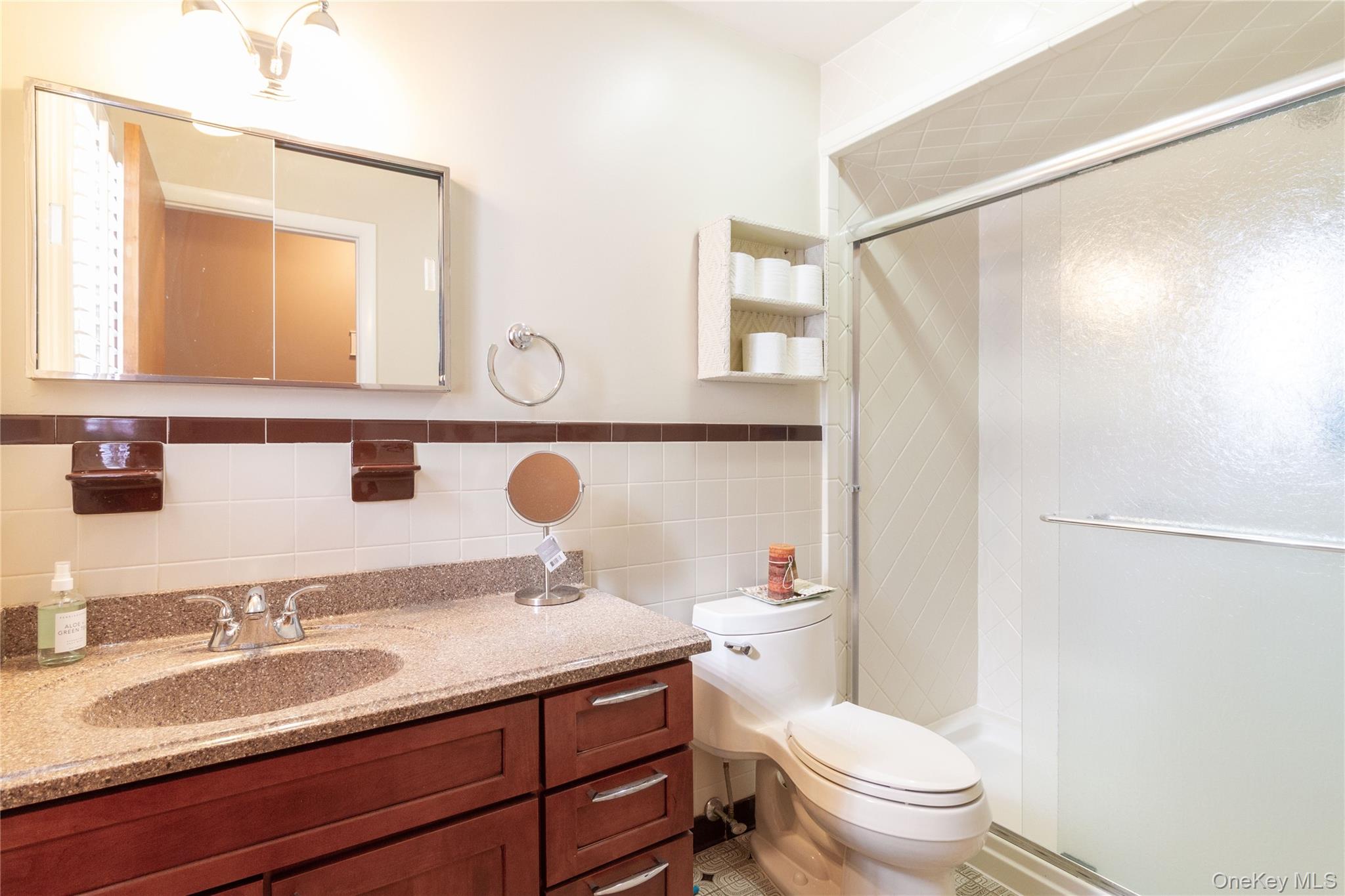 490 Franklin Street Property Photo 19