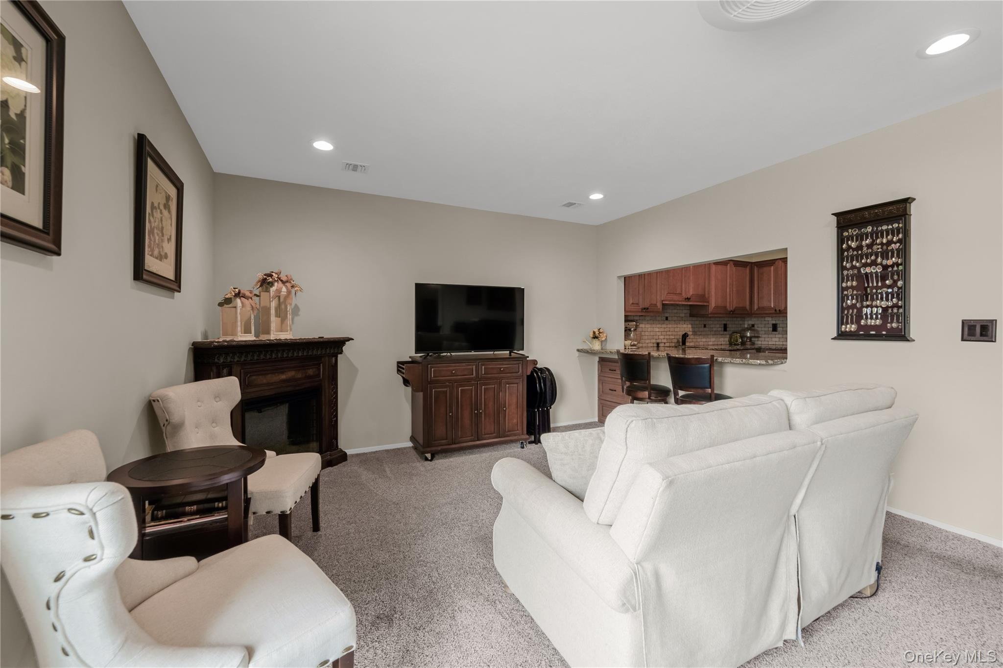 41 Cambridge Drive Property Photo 6