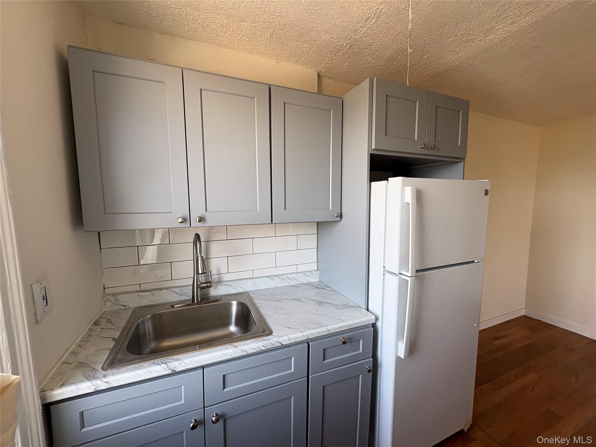 30 Locust Hill Avenue #7d Property Photo 3