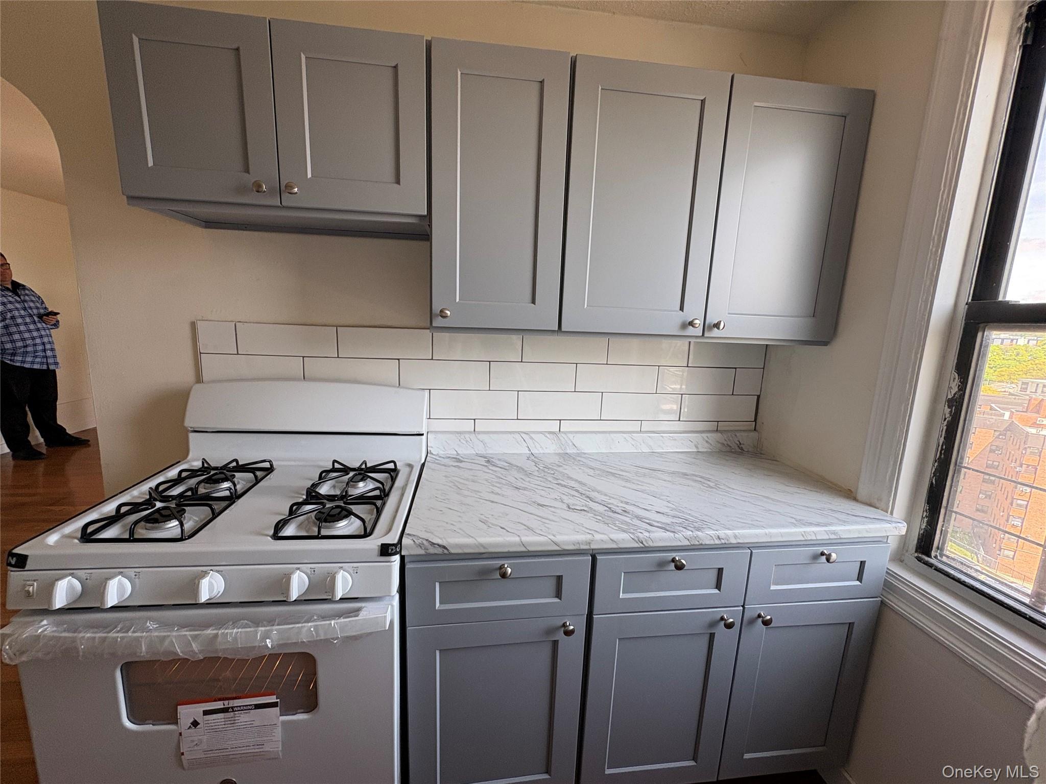30 Locust Hill Avenue #7d Property Photo 5