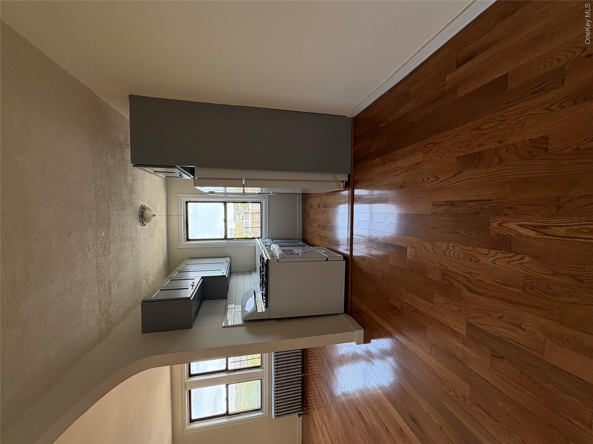 30 Locust Hill Avenue #7d Property Photo 6