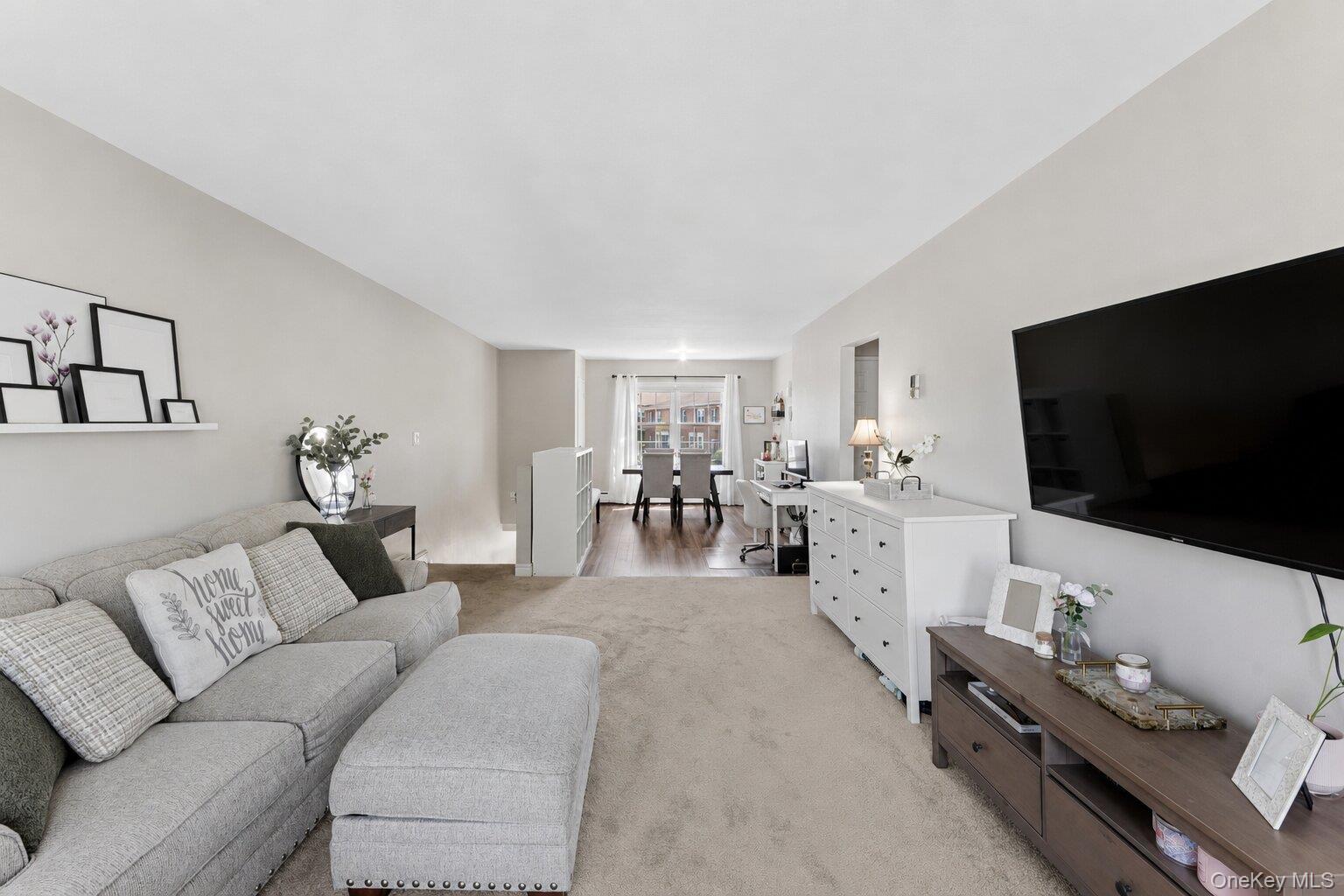 323 Hicksville Road 4 Property Photo 5
