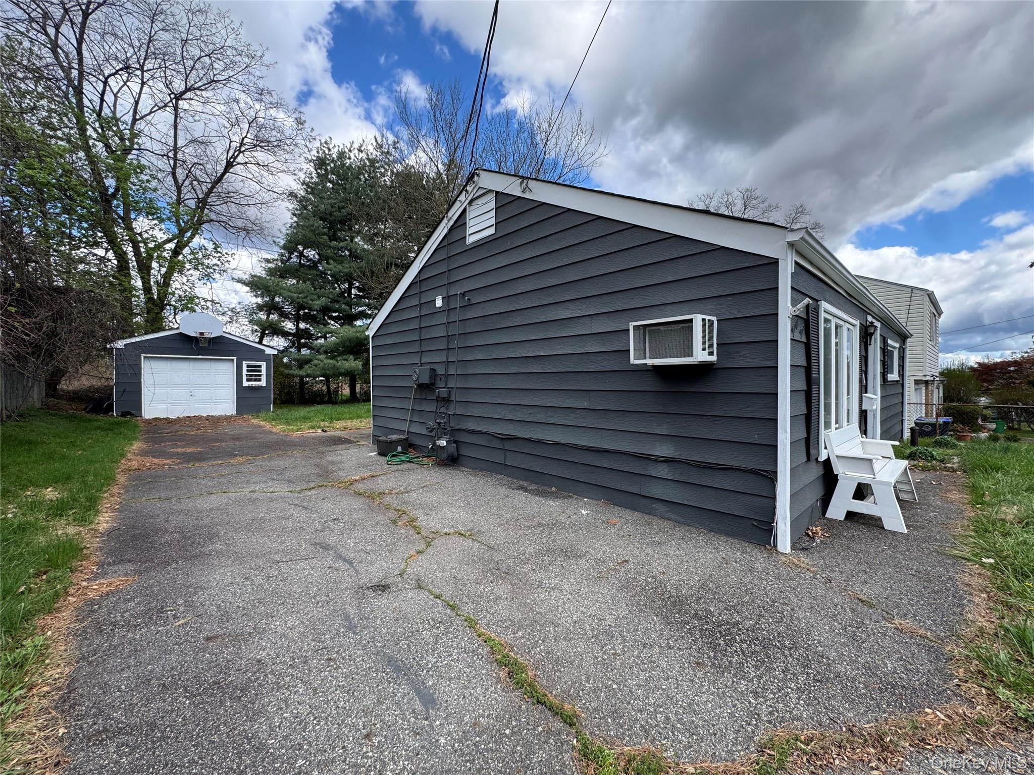 33 Hurd Avenue Property Photo 3