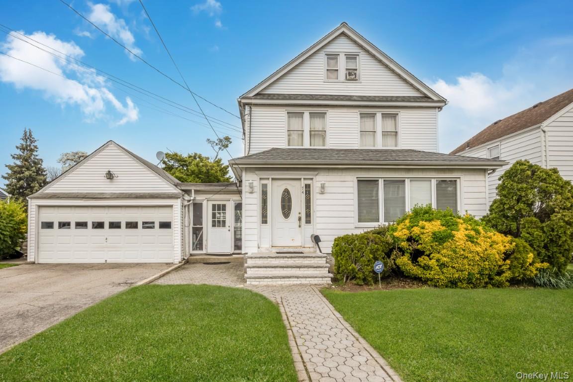 74 Holly Avenue Property Photo 1