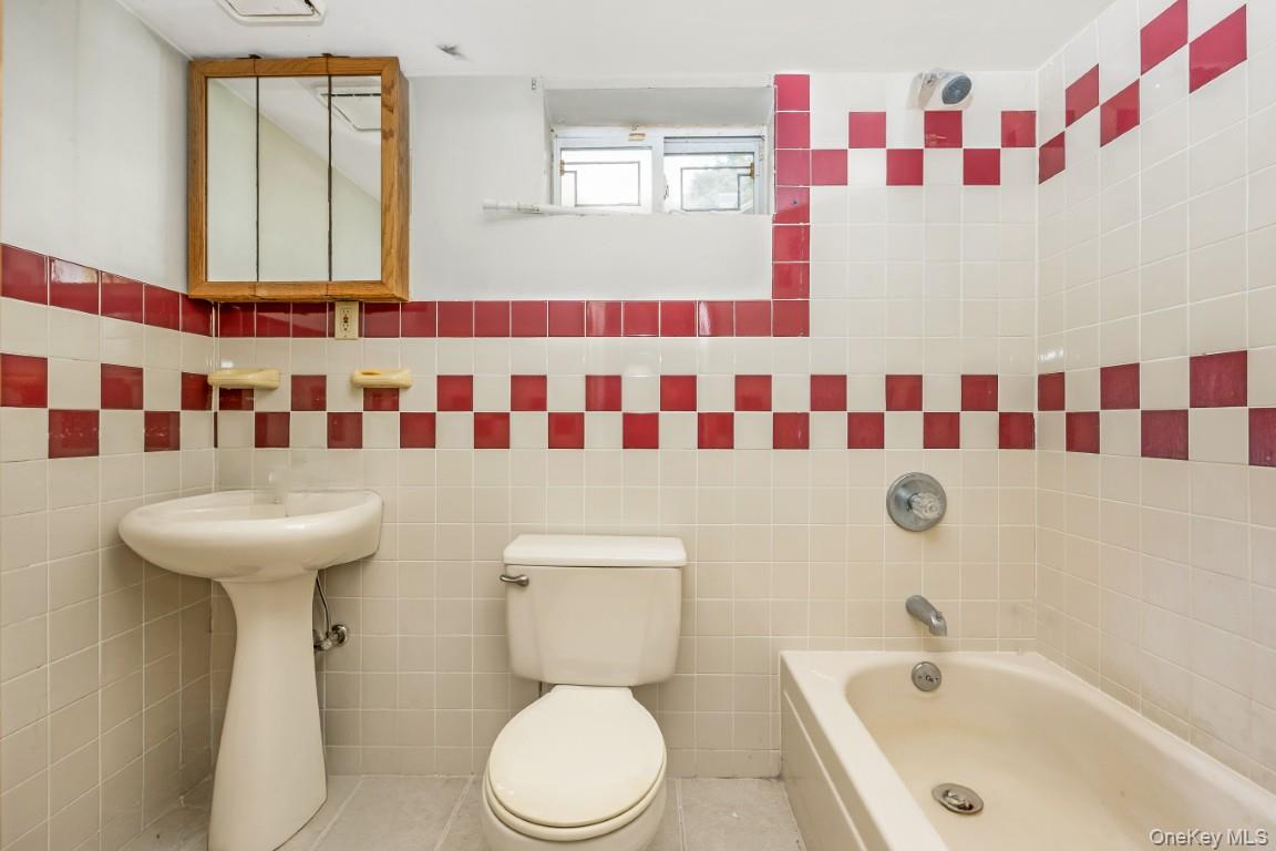74 Holly Avenue Property Photo 16