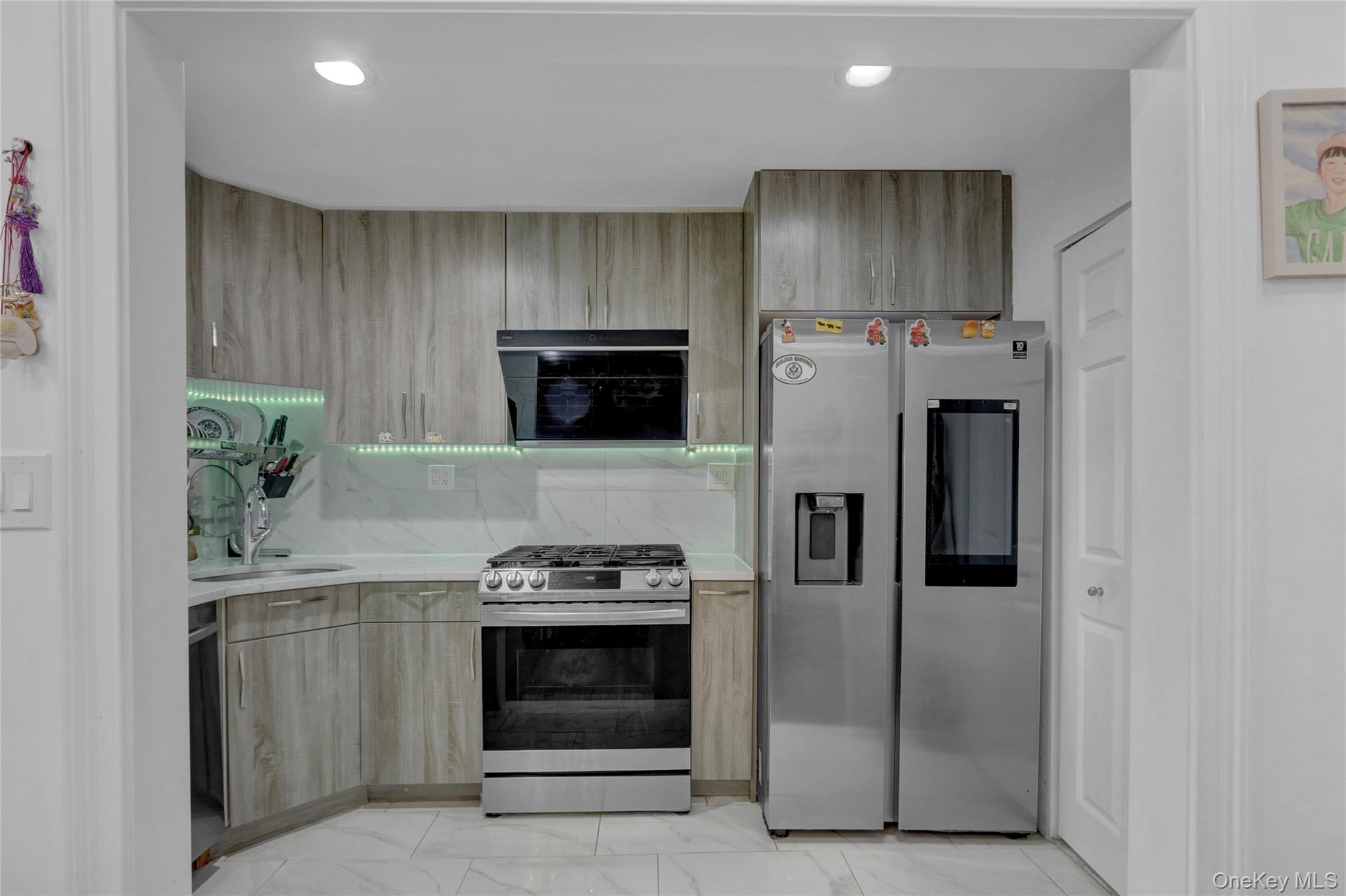 241-70 Oak Park Drive 84b Property Photo 5