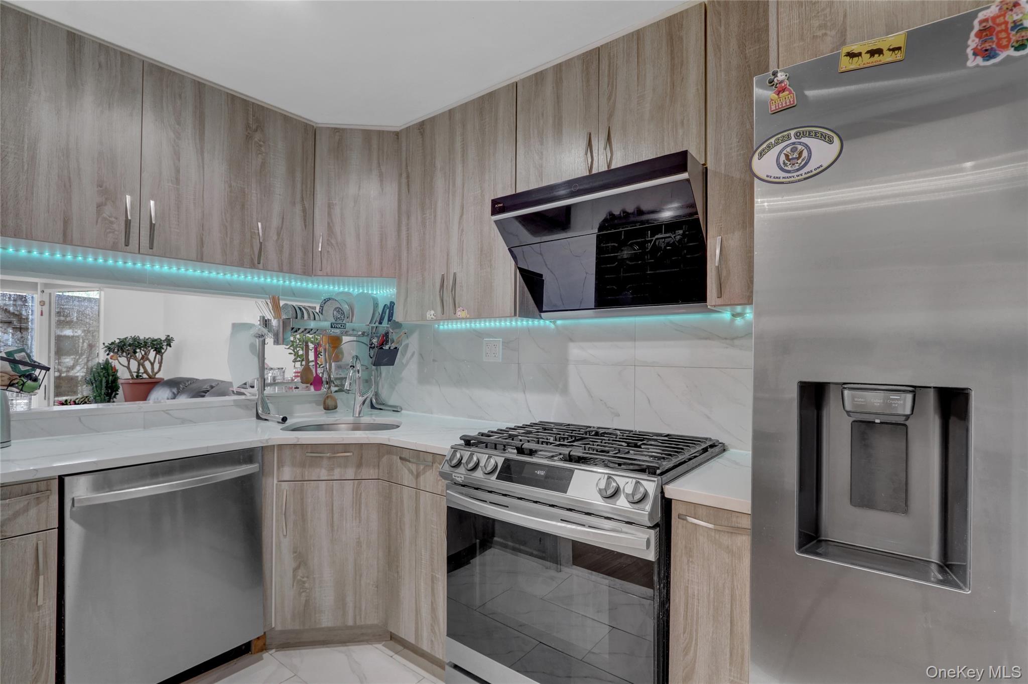 241-70 Oak Park Drive 84b Property Photo 6