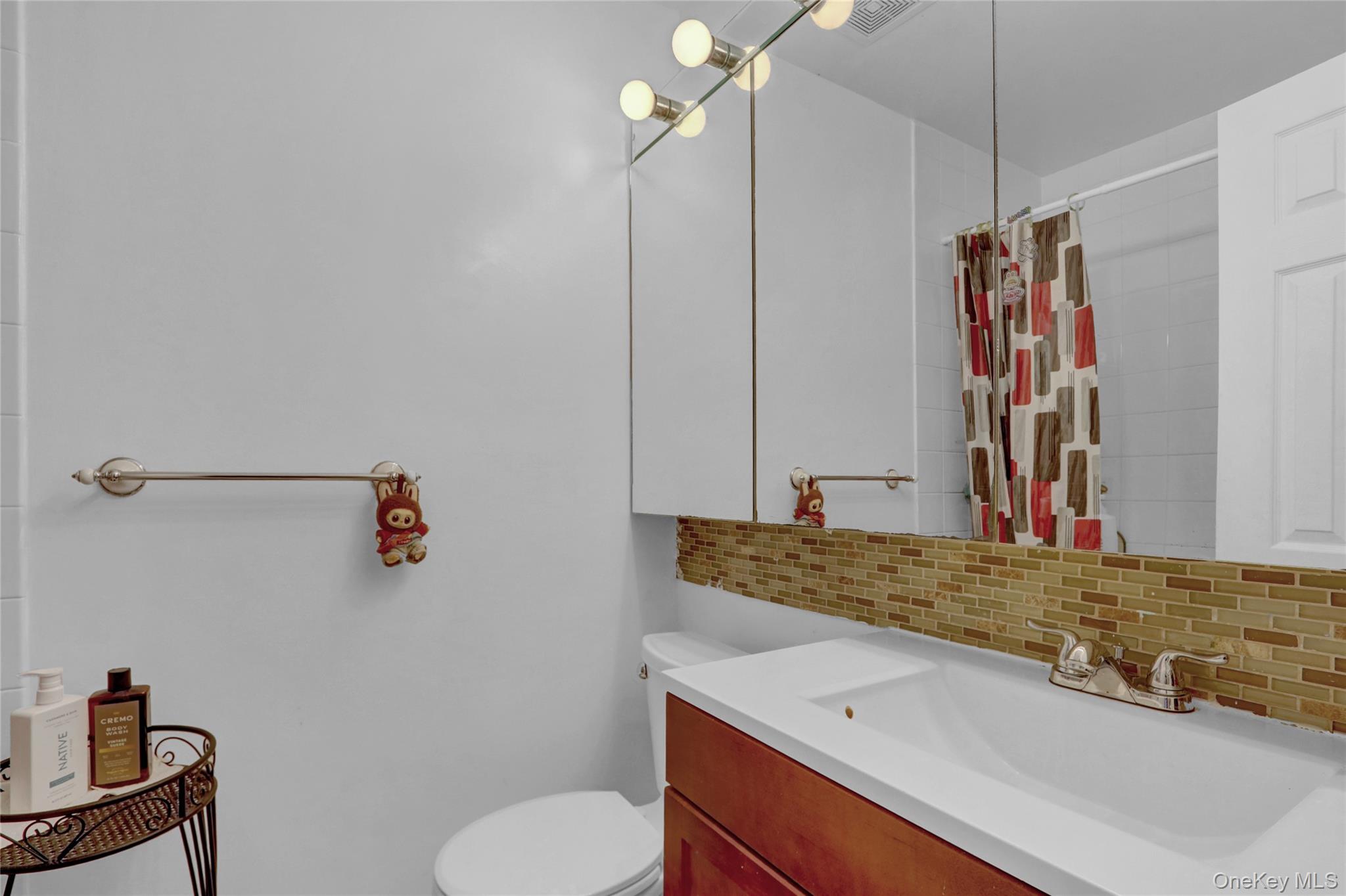 241-70 Oak Park Drive 84b Property Photo 11