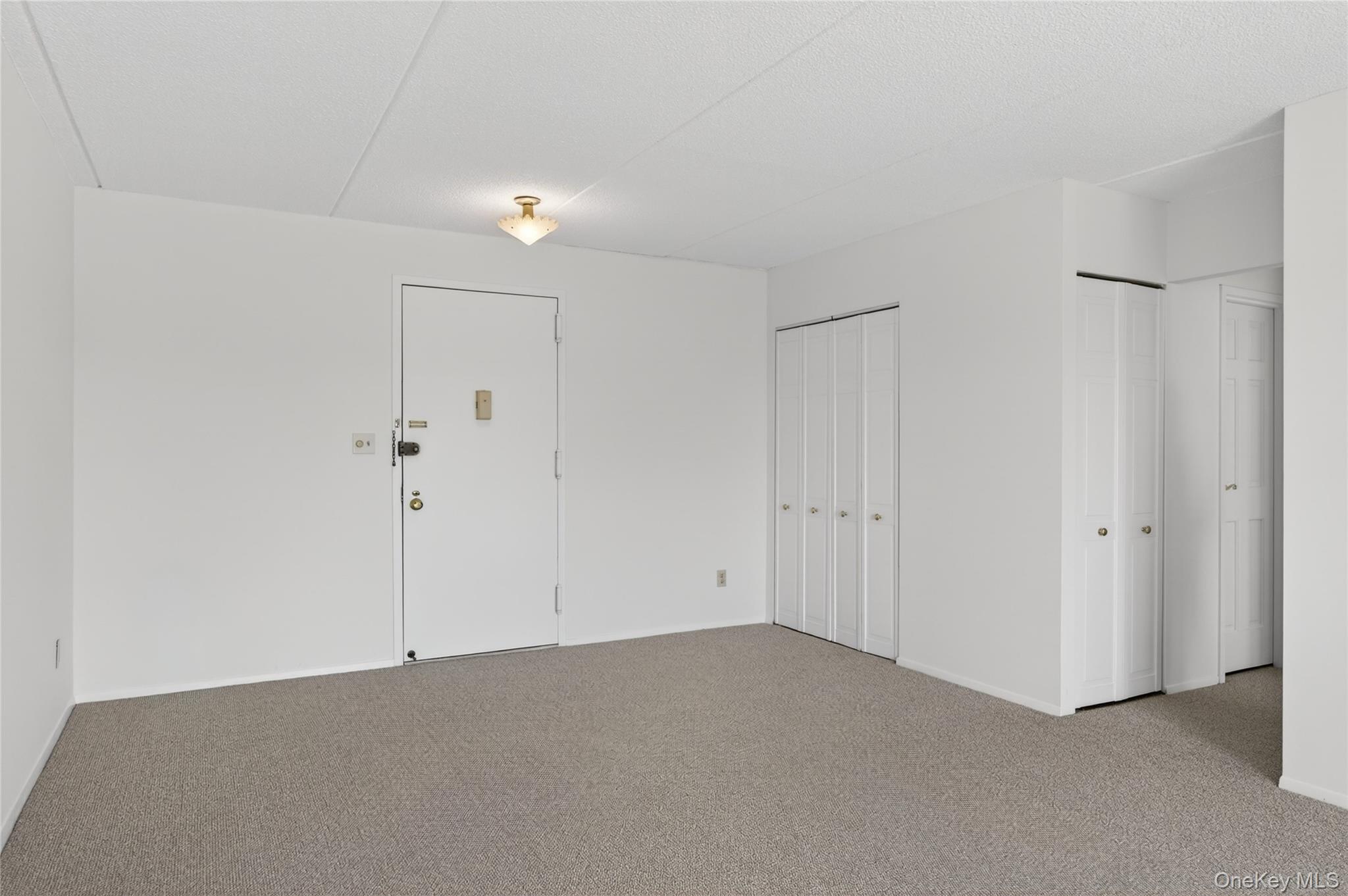 175 Maple Avenue 3g Property Photo 5