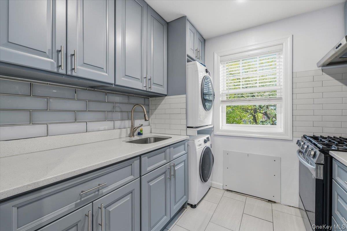 224-14 Kingsbury Avenue B Property Photo 15