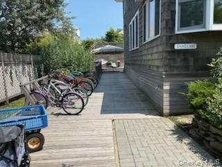 16 Crescent Walk Property Photo 2