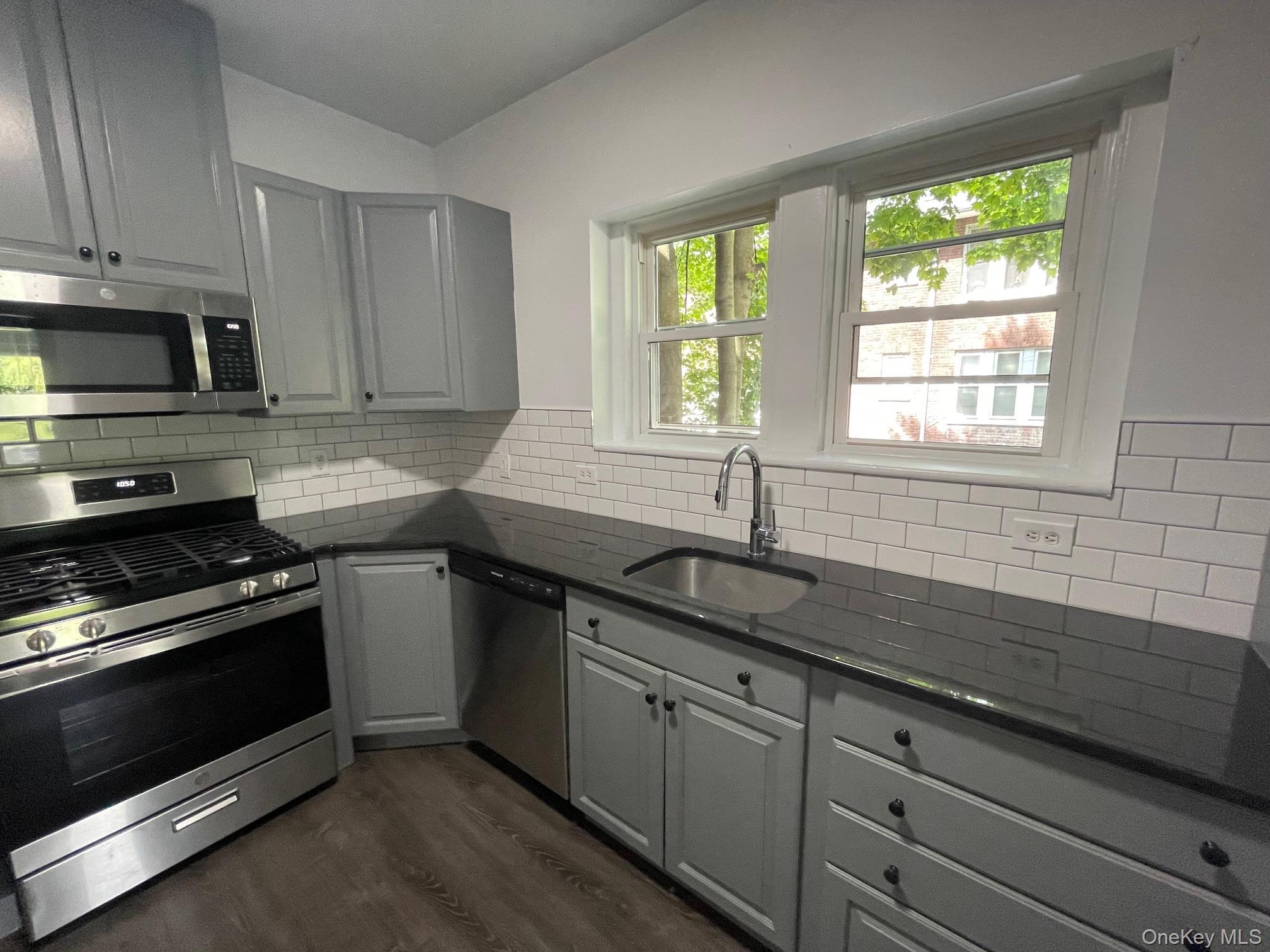271 Third Street Property Photo 2