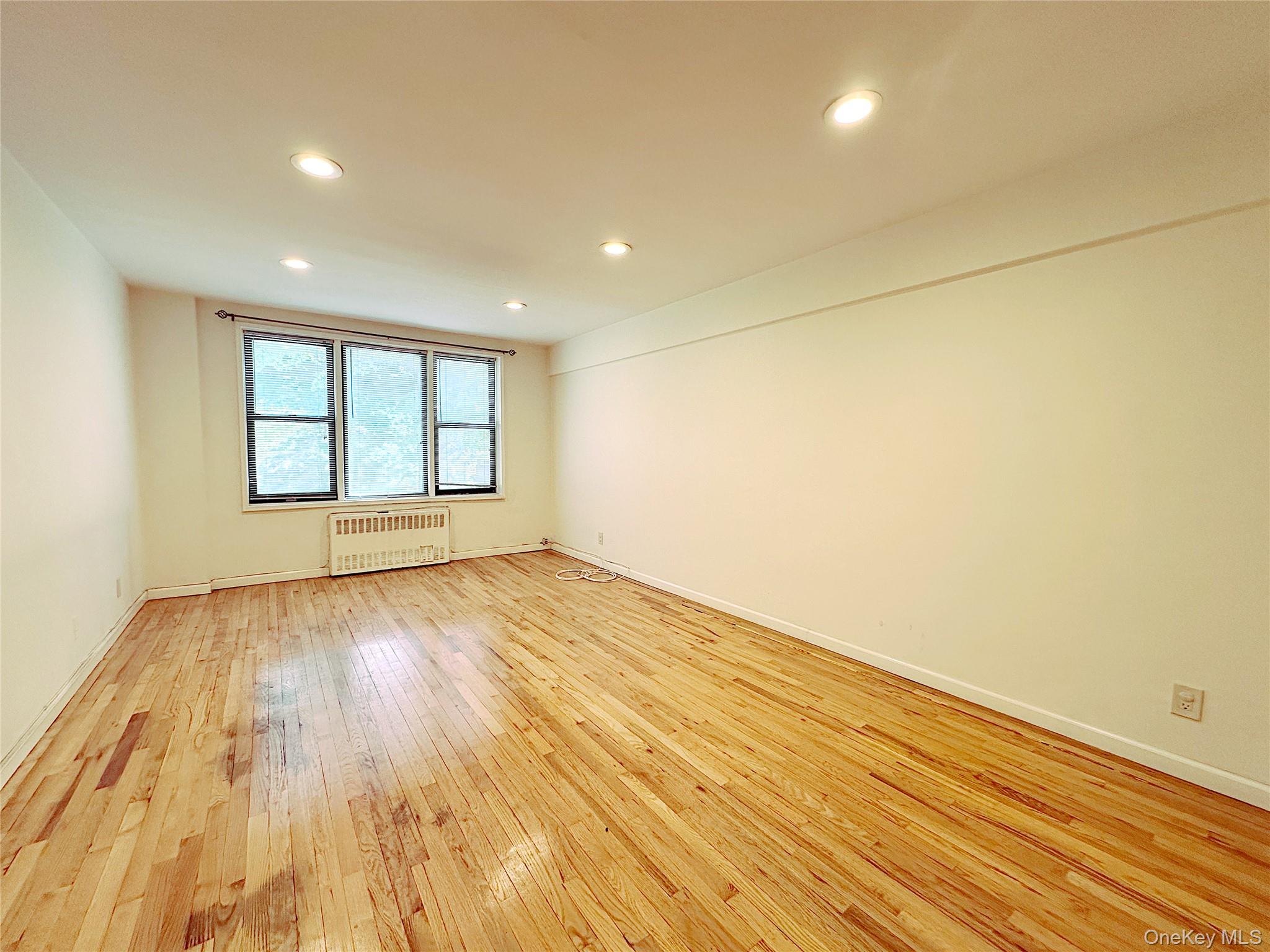 270 N Broadway 2hi Property Photo 1