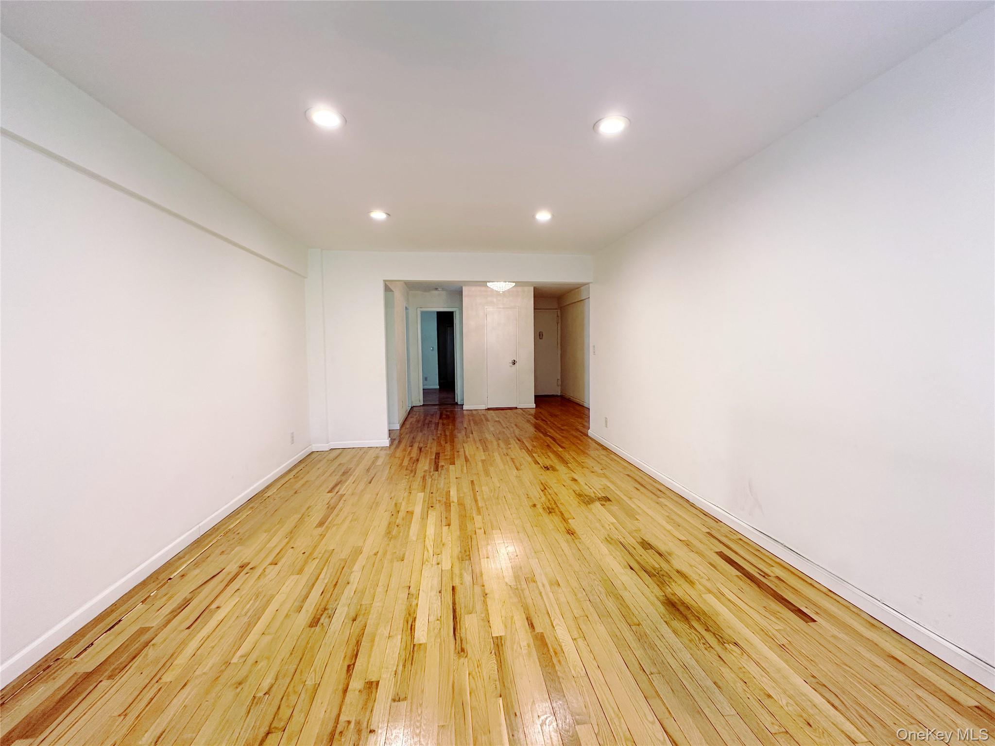270 N Broadway 2hi Property Photo 5