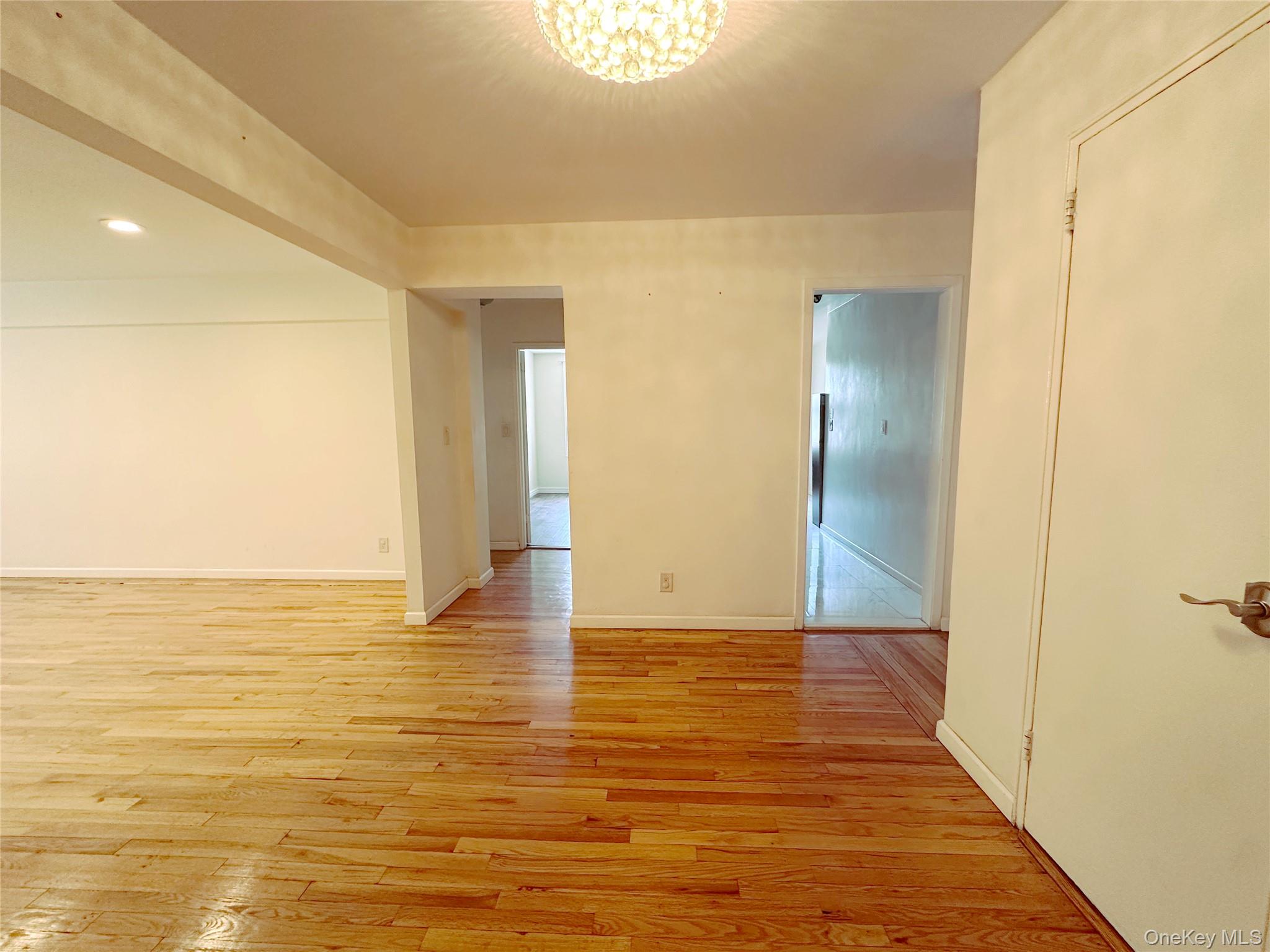 270 N Broadway 2hi Property Photo 7