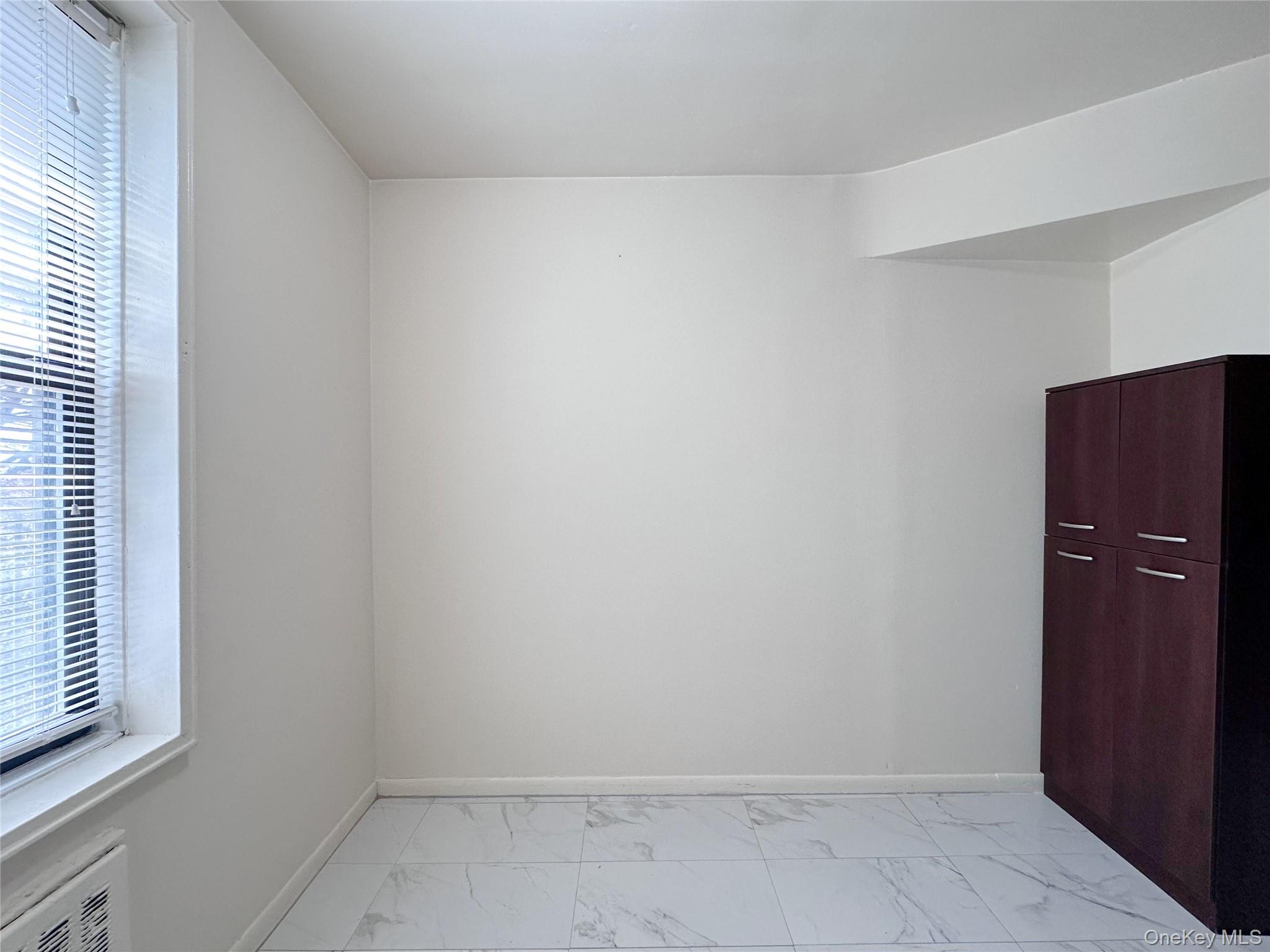 270 N Broadway 2hi Property Photo 10