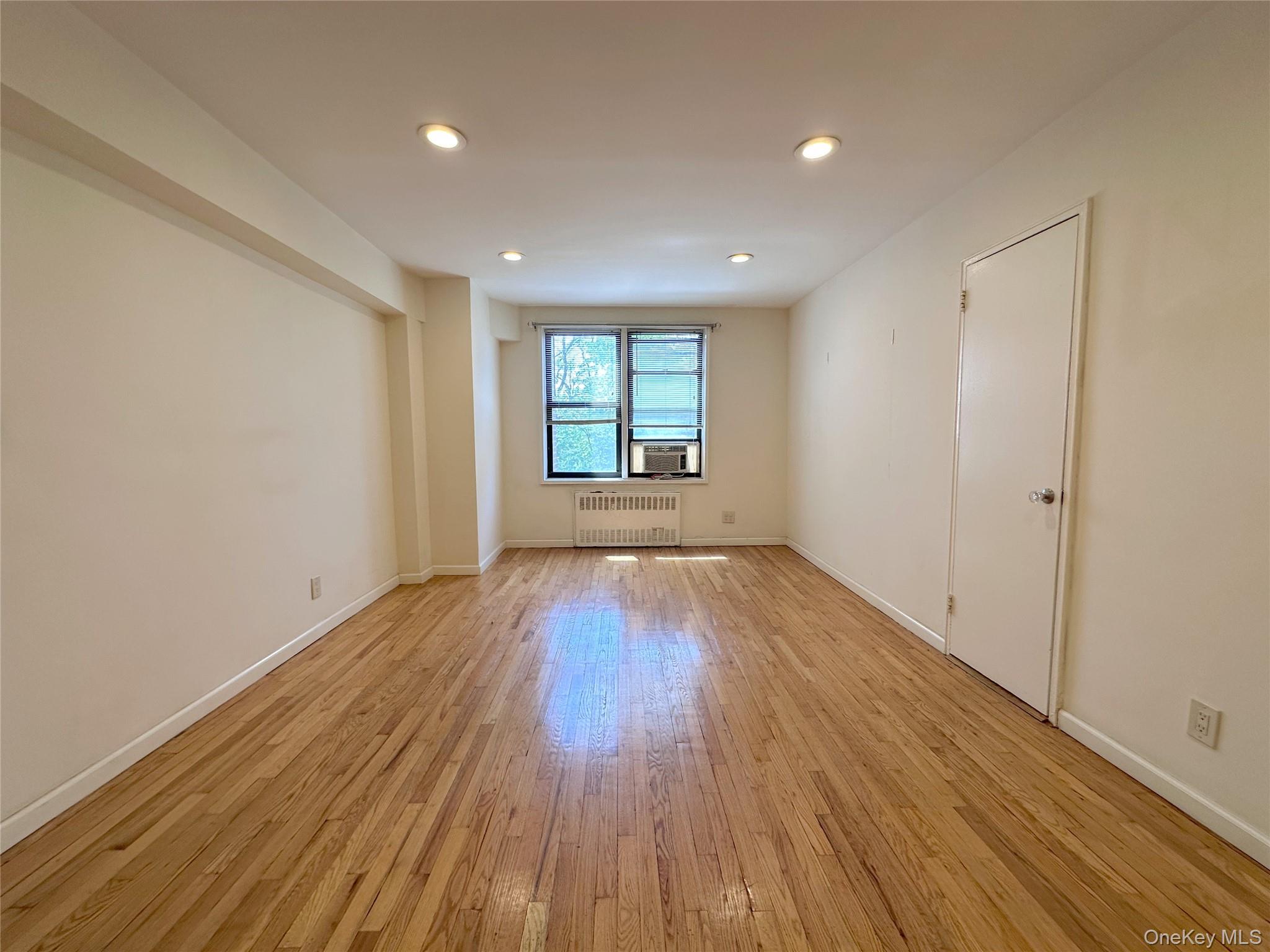 270 N Broadway 2hi Property Photo 12