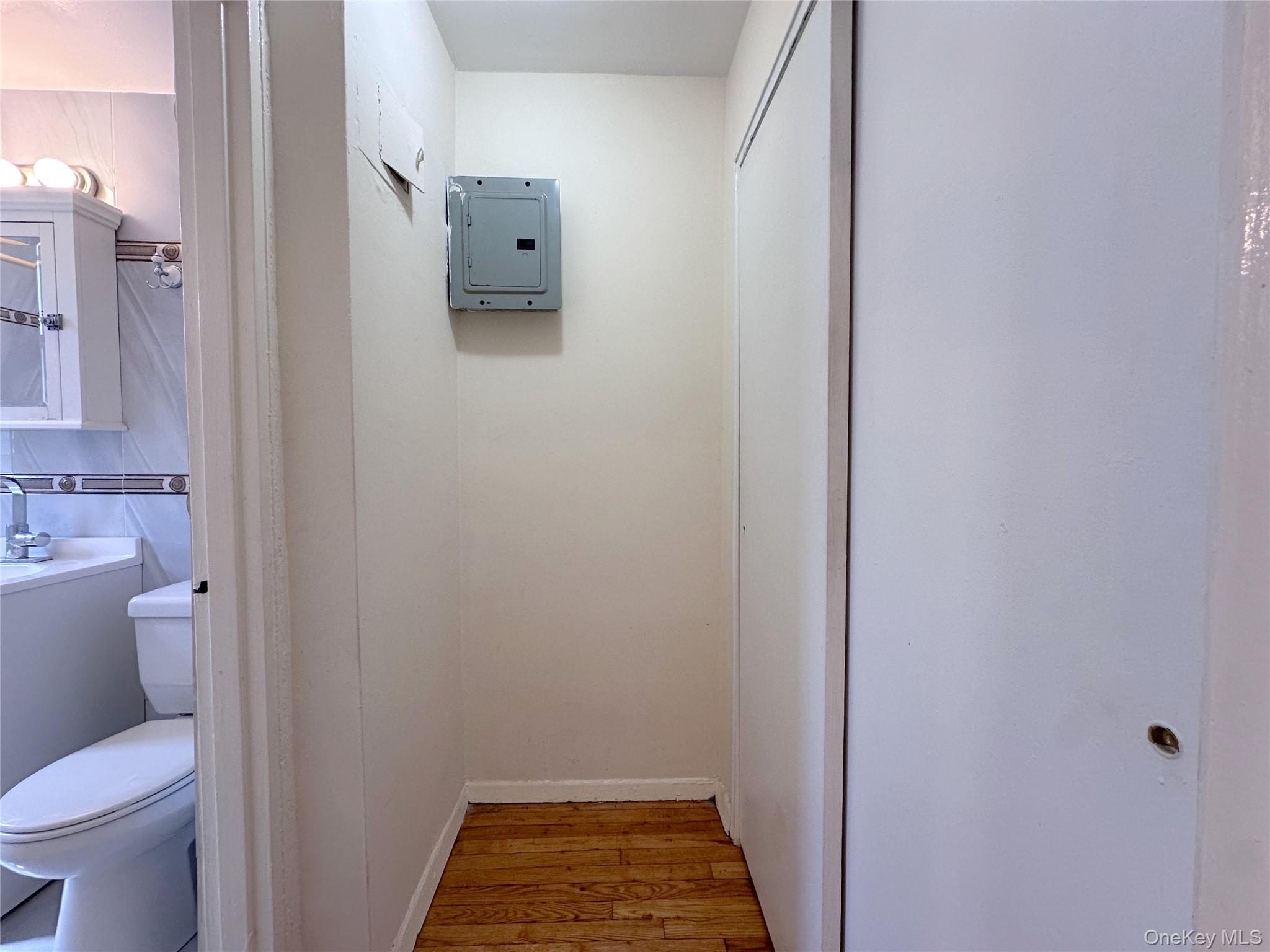 270 N Broadway 2hi Property Photo 14
